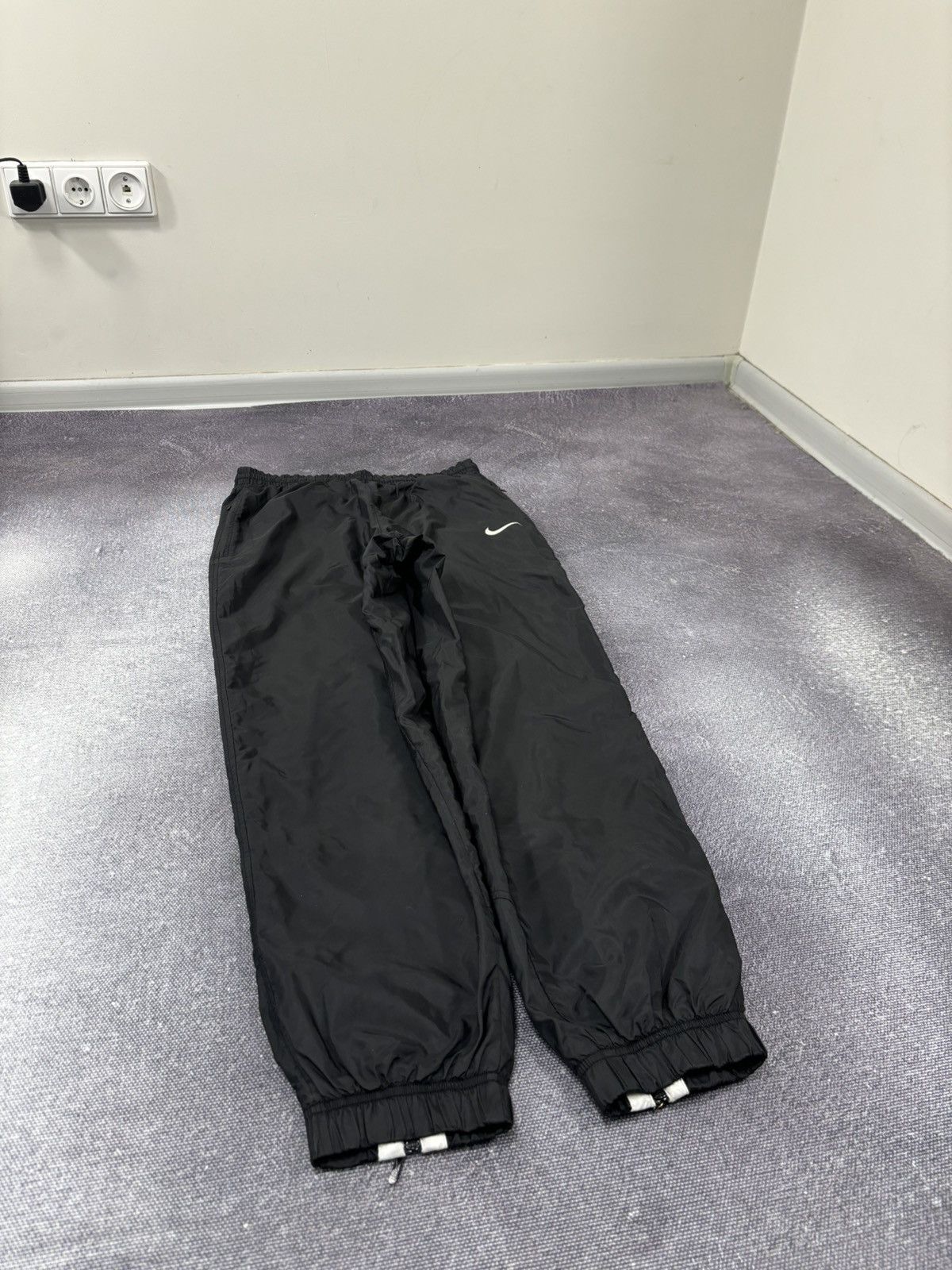 Nike Vintage 90s Nike Y2K Double Swoosh Hype Nylon Track Pants Size US 32 / EU 48 - 3 Thumbnail