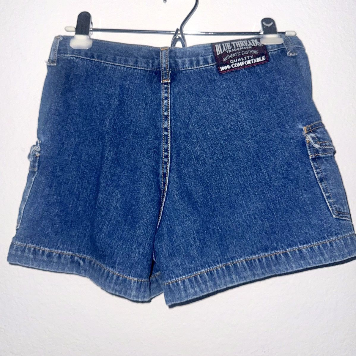 Designer × Vintage Blue Threads Classic Vintage Womens Size 3 Blue Denim Shorts Size 26" / US 2 / IT 38 - 2 Thumbnail