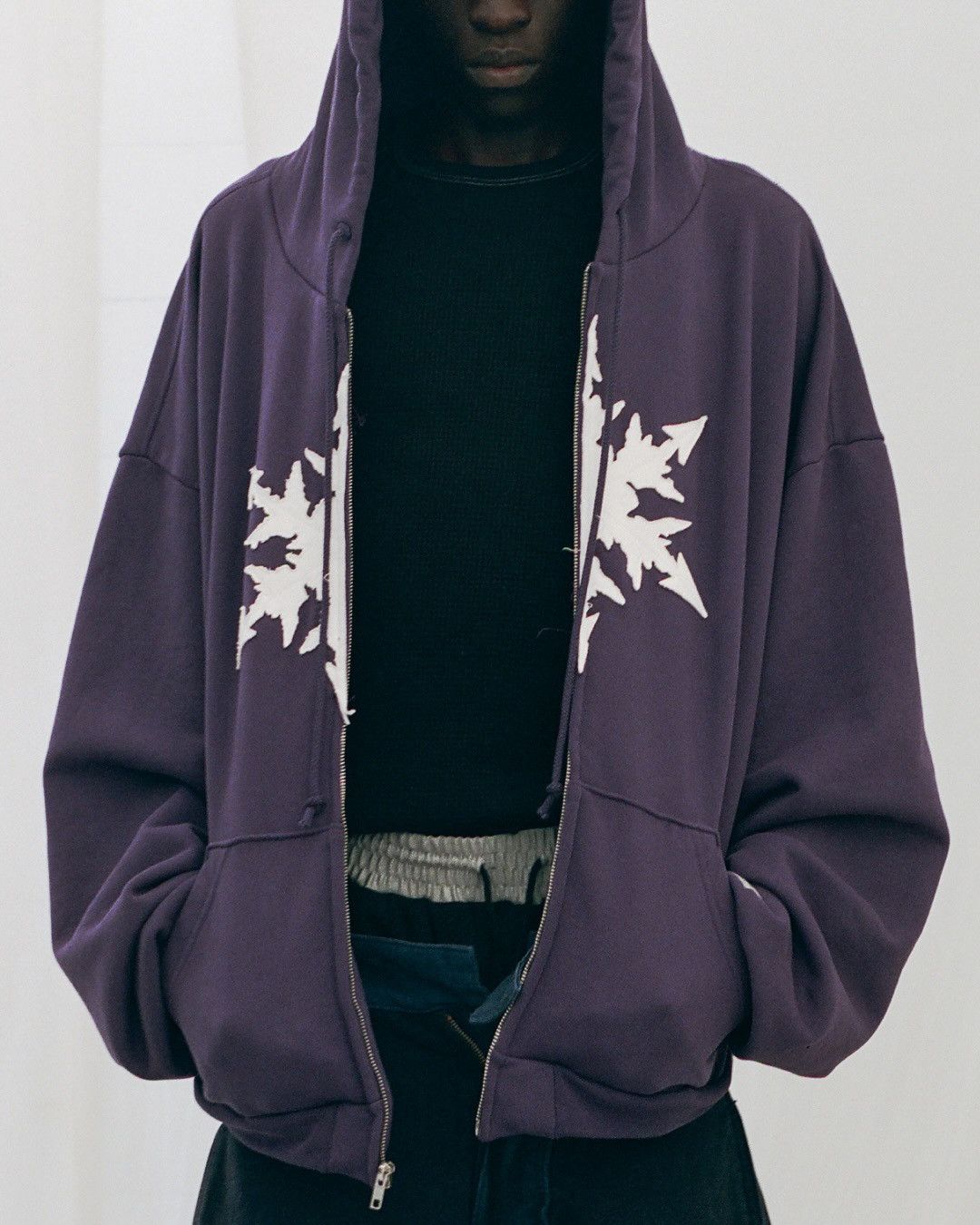 Siberia Hills PURPLE SNOWFLAKE APPLIQUÉ ZIP HOODIE