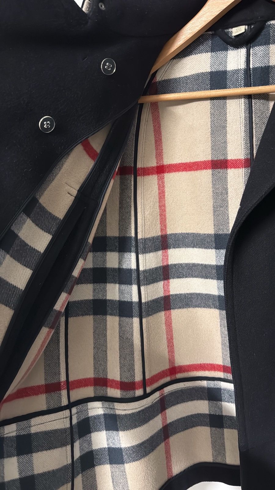 Burberry Burberry Sleeveless Coat Size M / US 6-8 / IT 42-44 - 2 Thumbnail
