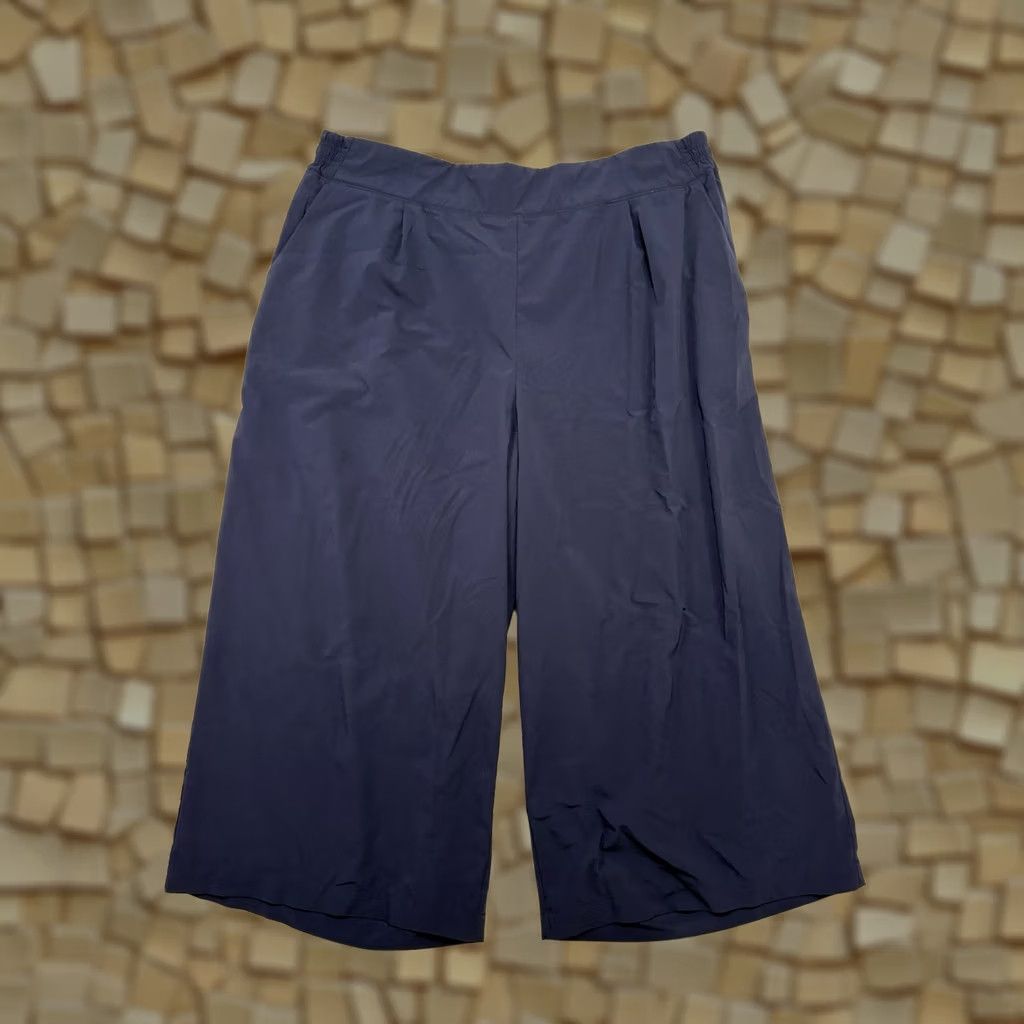 Athleta Athleta Brooklyn Wide Leg Crop Pant Womens 20 Navy Pull On Stretch Athleisure Size 42" / US 20 - 1 Thumbnail
