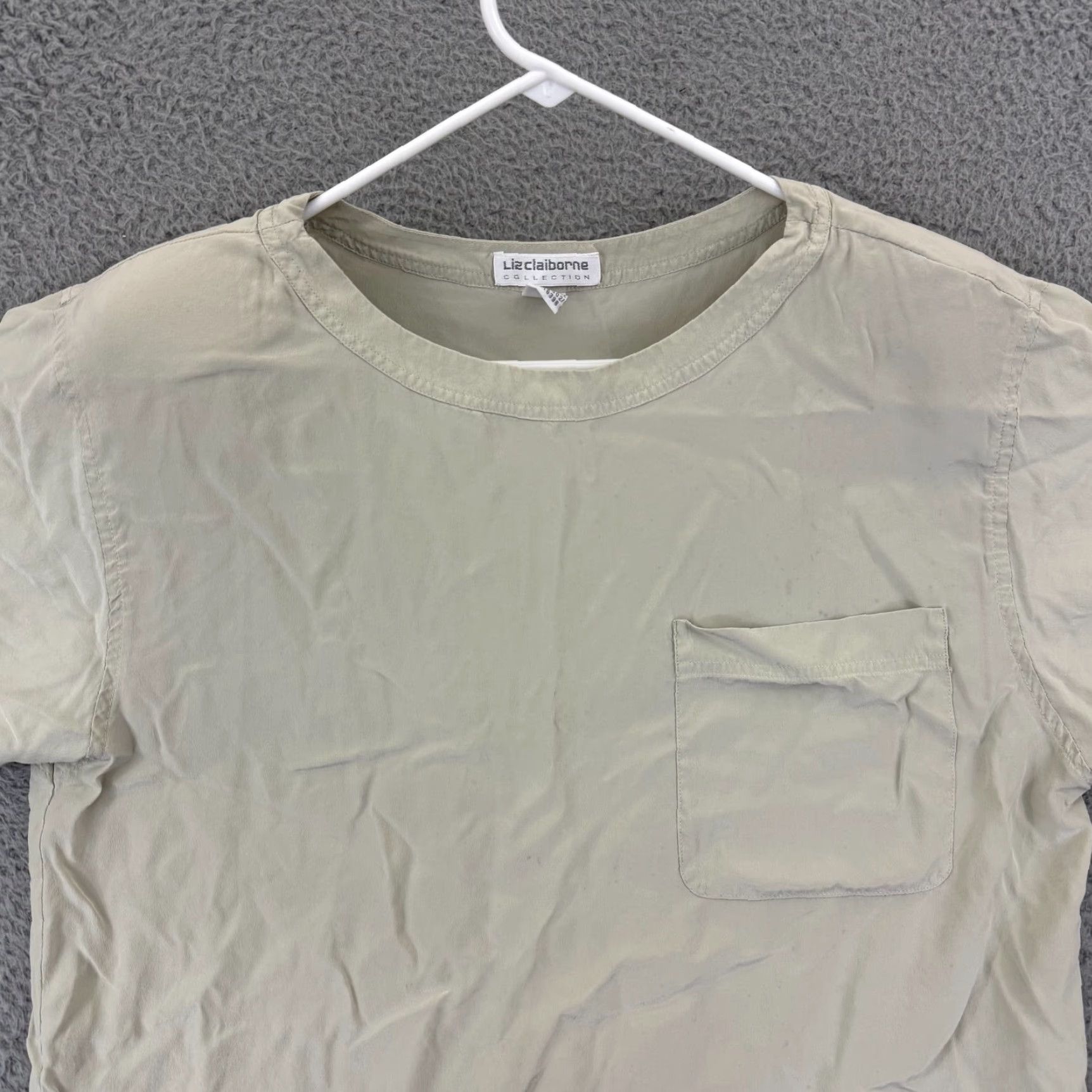 Liz Claiborne Liz Claiborne Shirt Women 10 Blouse Silk Short Sleeve Pocket Casual Career Light Ivory Satin Bow Pockets Vintage No Size L / US 10 / IT 46 - 3 Thumbnail