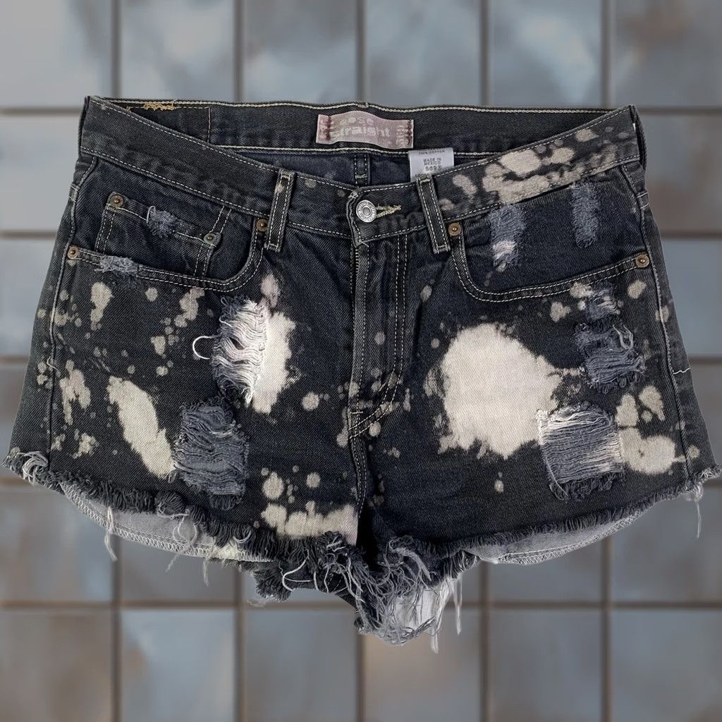 Levi's vtg Levis Cut off Shorts Womens 33W Black Distressed Loose Straight Bleach Booty Size 24" / US 00 / IT 34 - 1 Thumbnail