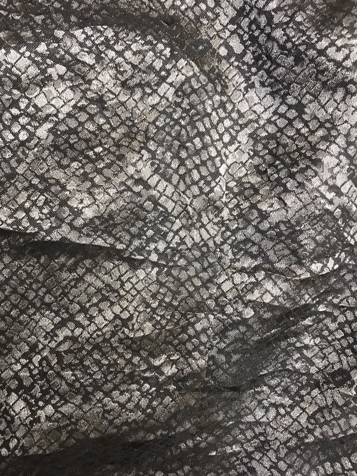 Japanese Brand TORNADO MART Metallic Snakeskin Skinny Fit Shirt Size L / US 10 / IT 46 - 7 Thumbnail