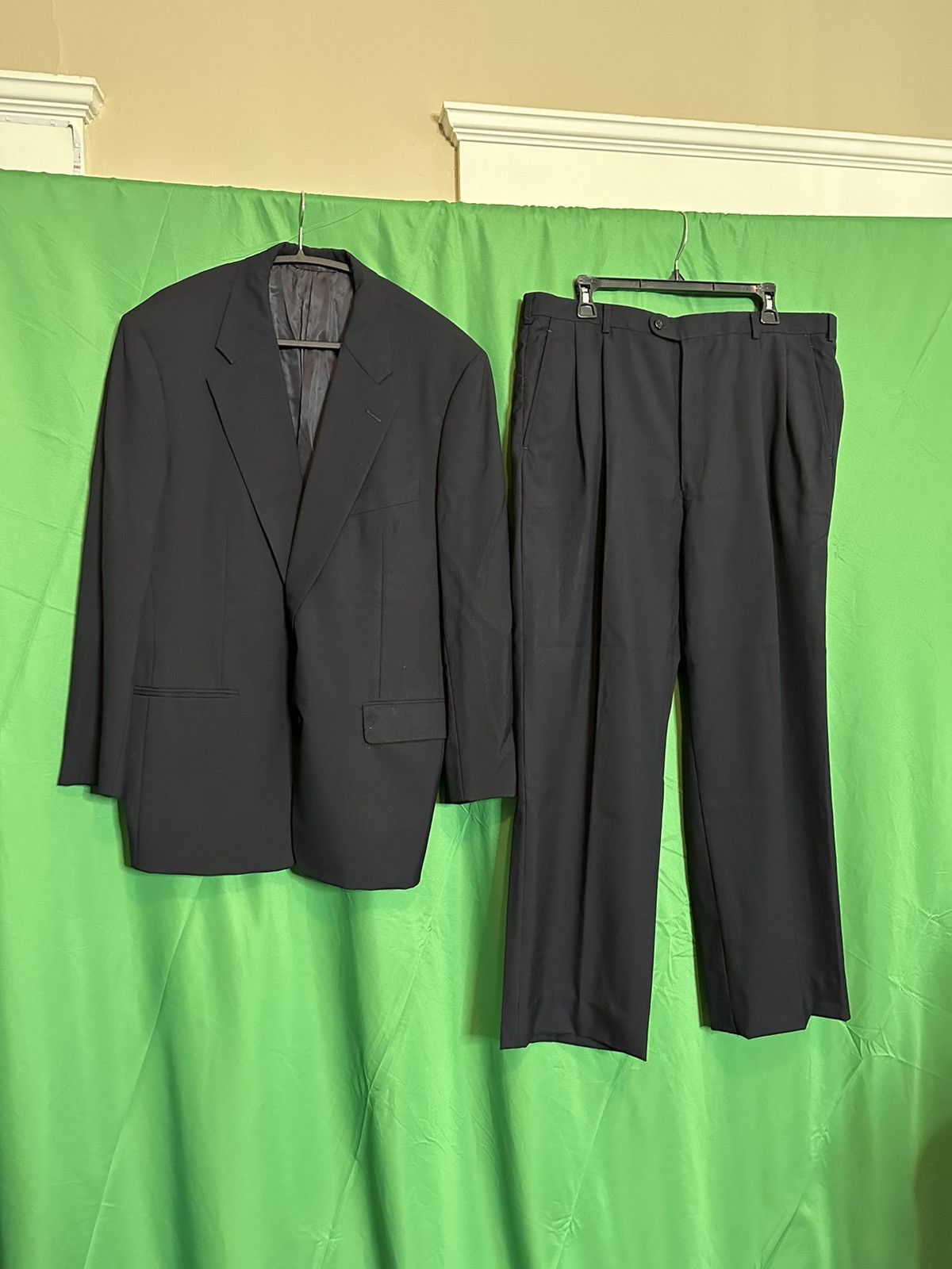 Designer ROTHMAN’S New York $1400 navy blue wool 2pc suit Size 44R - 1 Thumbnail