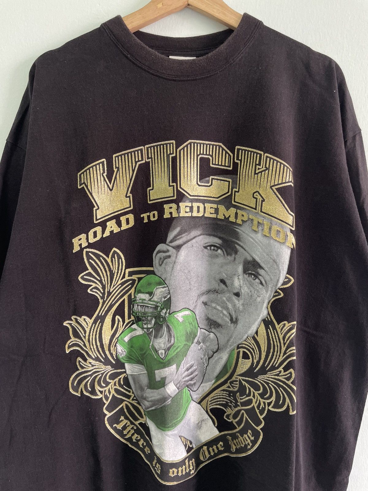 NFL Vintage NFL Legend Vick Road to redemption tshirt Size US XXL / EU 58 / 5 - 2 Thumbnail