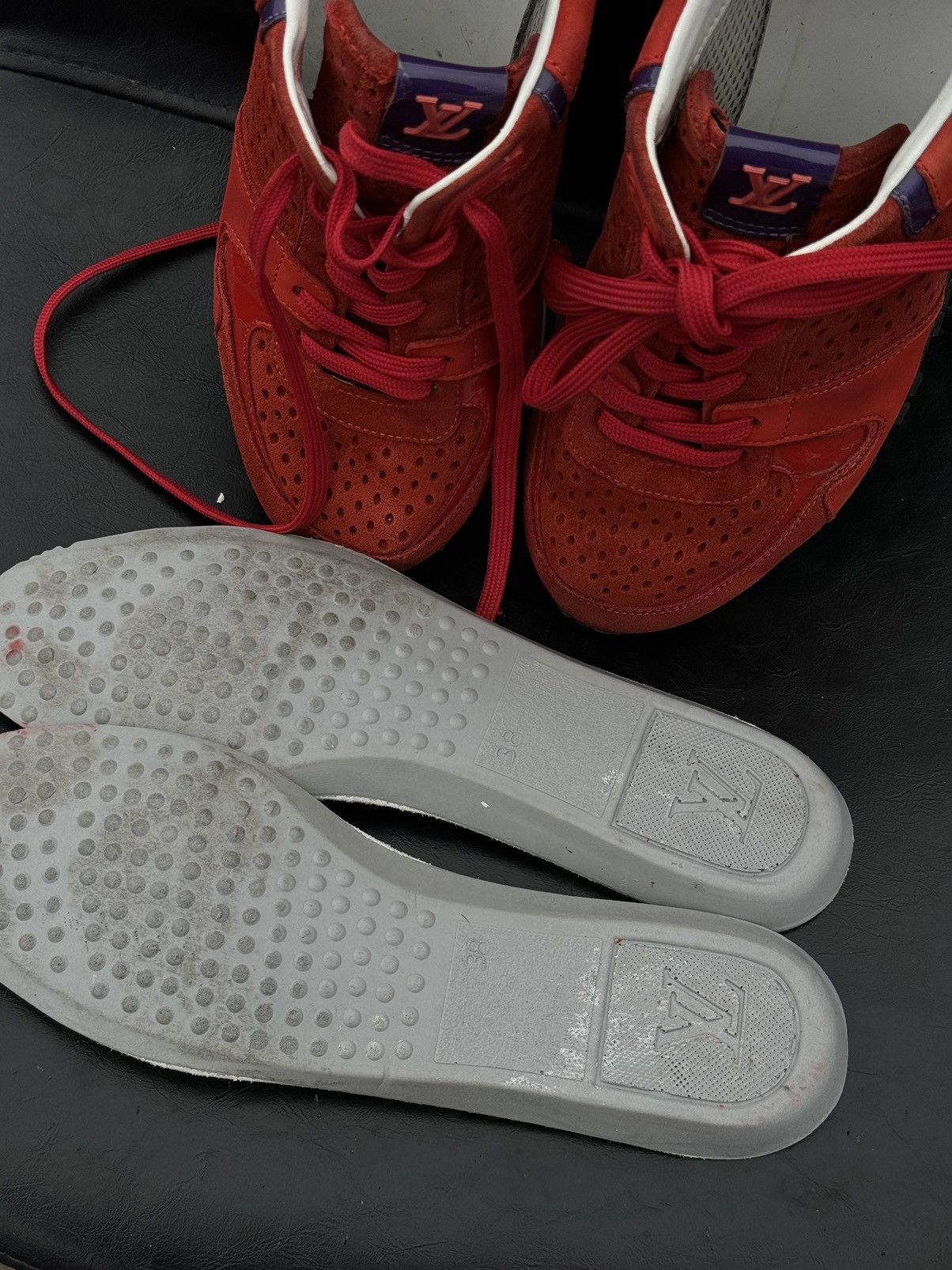 Louis Vuitton Louis Vuitton red suede trainers sneakers Size US 8 / IT 38 - 16 Thumbnail