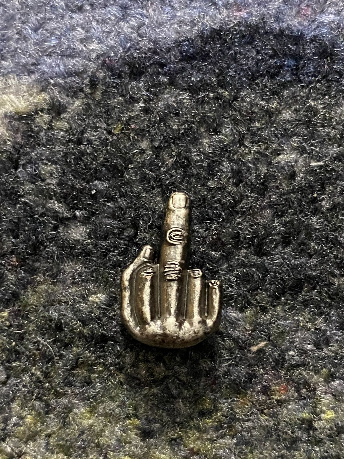 Supreme Supreme Middle Finger Pin Size ONE SIZE - 2 Thumbnail