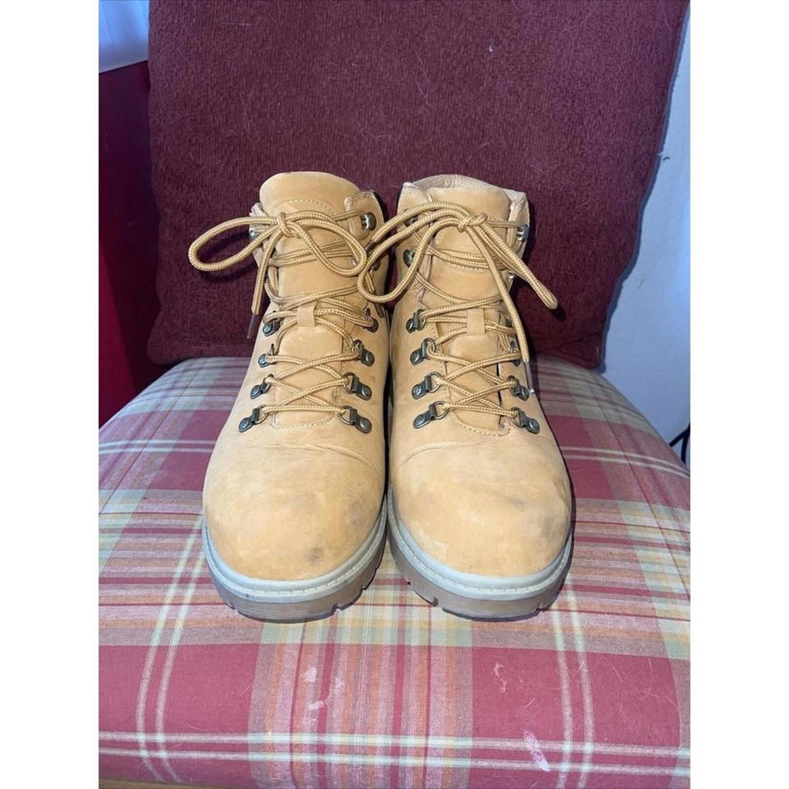 Other Premium Tan Hiking Boots - Durable and Comfortable Size ONE SIZE - 3 Thumbnail