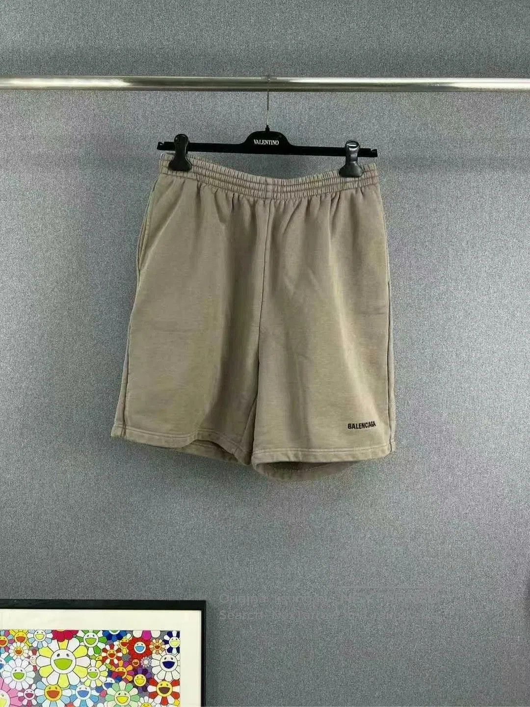 Balenciaga balenciaga embroidered logo shorts in beige. Size US 26 / EU 42 - 1 Thumbnail