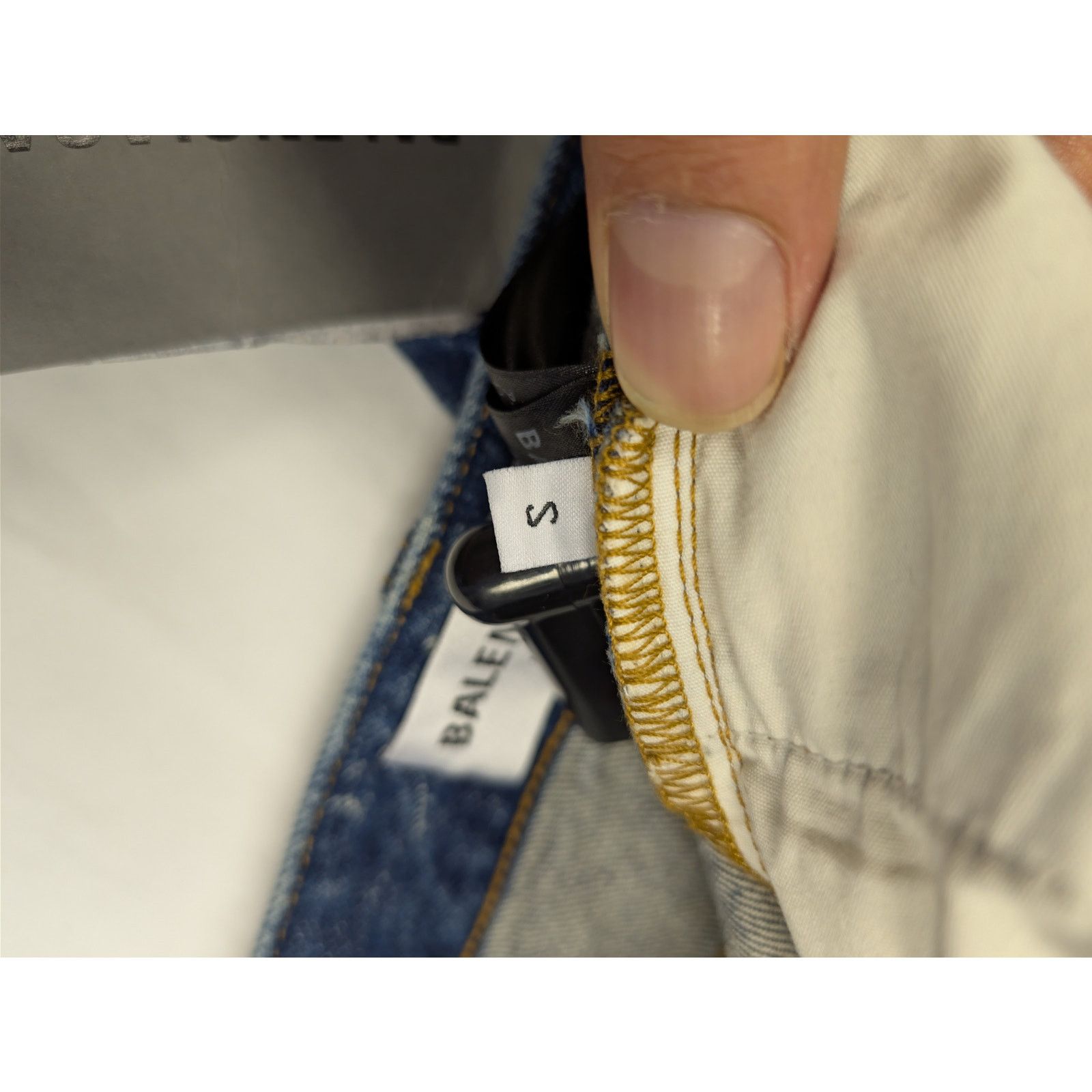 Balenciaga o1rshd1 Organic Vintage Denim Large Pants in Blue Size US 30 / EU 46 - 18 Thumbnail