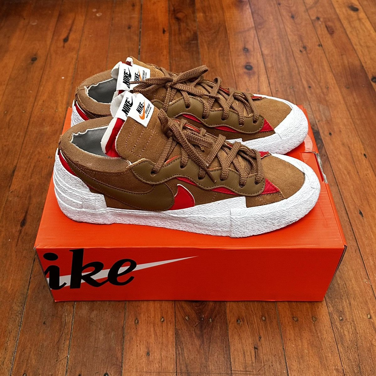 Nike × Sacai Nike Blazer Low Sacai Tan White Red Size 11 Size US 11 / EU 44 - 4 Thumbnail