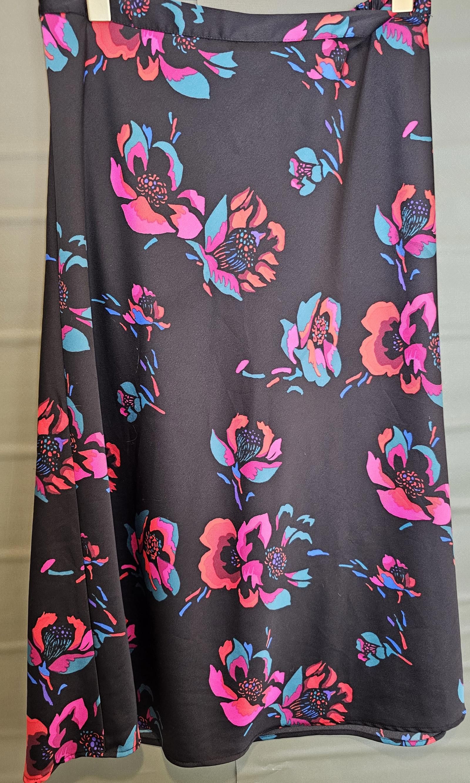 J.Crew J. Crew Skirt Black Womens Size M Long Polyester Size 32" / US 10 / IT 46 - 1 Thumbnail