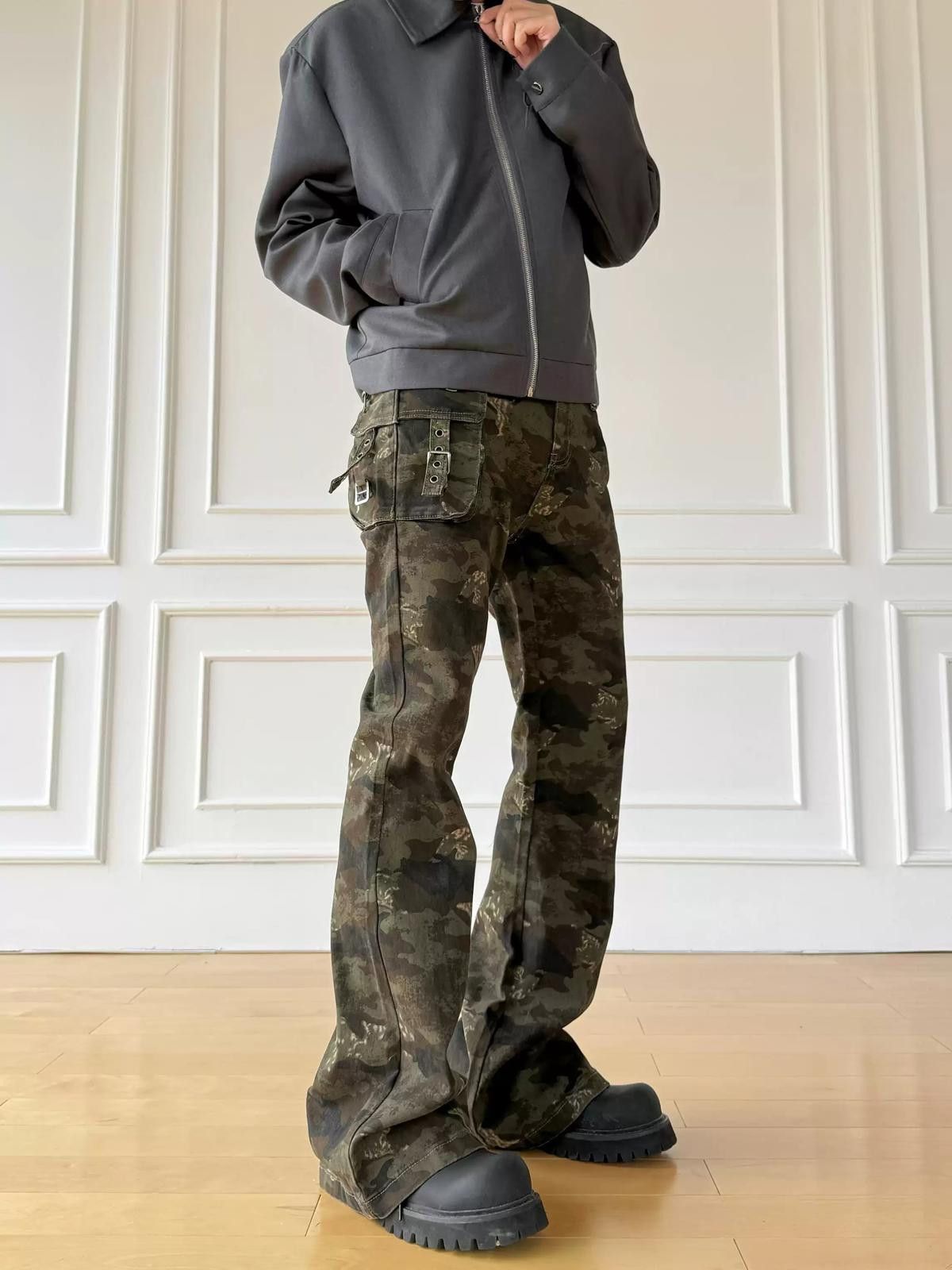 Other Camouflage Cargo Flare Pants Size US 32 / EU 48 - 2 Thumbnail