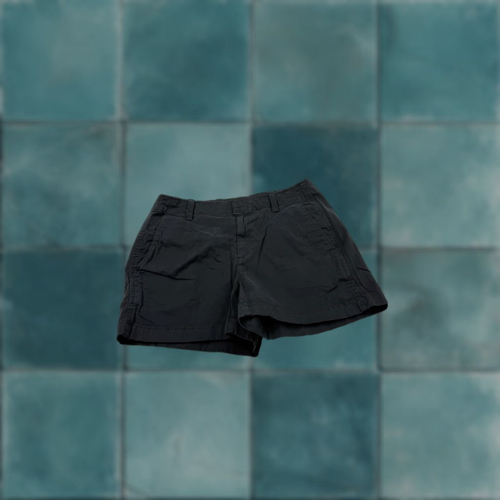 Gap GAP Shorts Women's 4 Inch Downtown Chino Black Size 8 Adult Regular Waist 32 Inseam 4 in Garment Dyed Casual Size 30" / US 8 / IT 44 - 1 Thumbnail