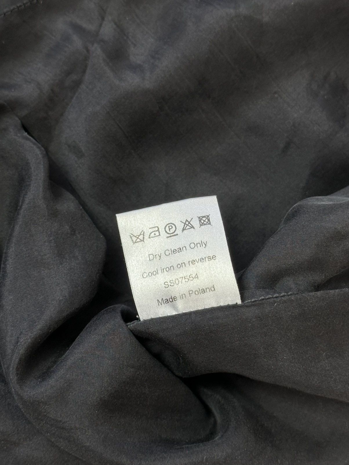 Matthew Williamson Matthew Williamson Black Cargo Silk Details Women’s Shorts Size 28" / US 6 / IT 42 - 7 Thumbnail