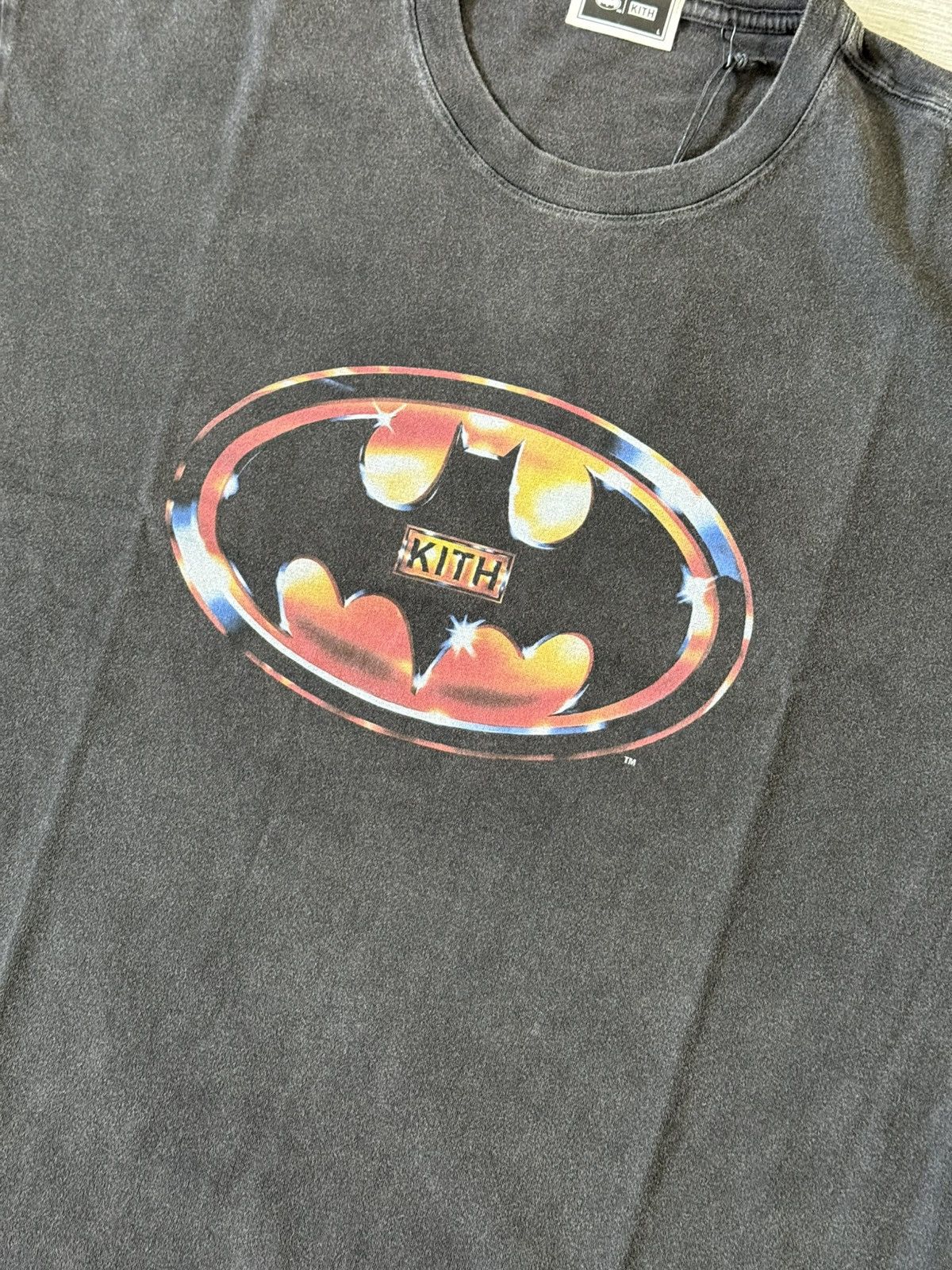 Kith KITH Batman Logo khm032794-001 Vintage Tee Black Size Large Size US L / EU 52-54 / 3 - 2 Thumbnail