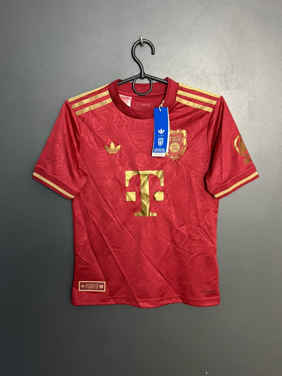 Adidas KIDS New Bayern Munchen Anniversary Musiala Football Jersey Size US XS / EU 42 / 0 - 2 Thumbnail