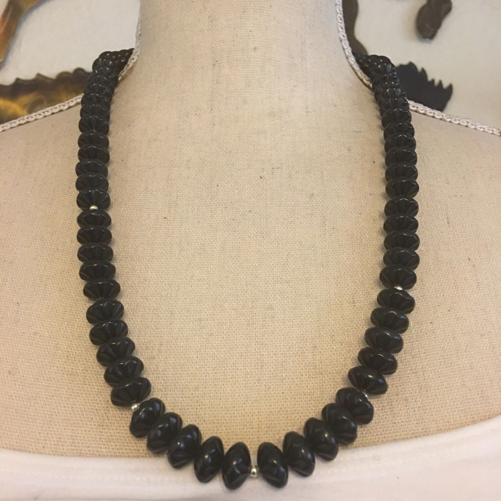 Vintage Vintage black textured disc bead necklace Size ONE SIZE - 1 Thumbnail