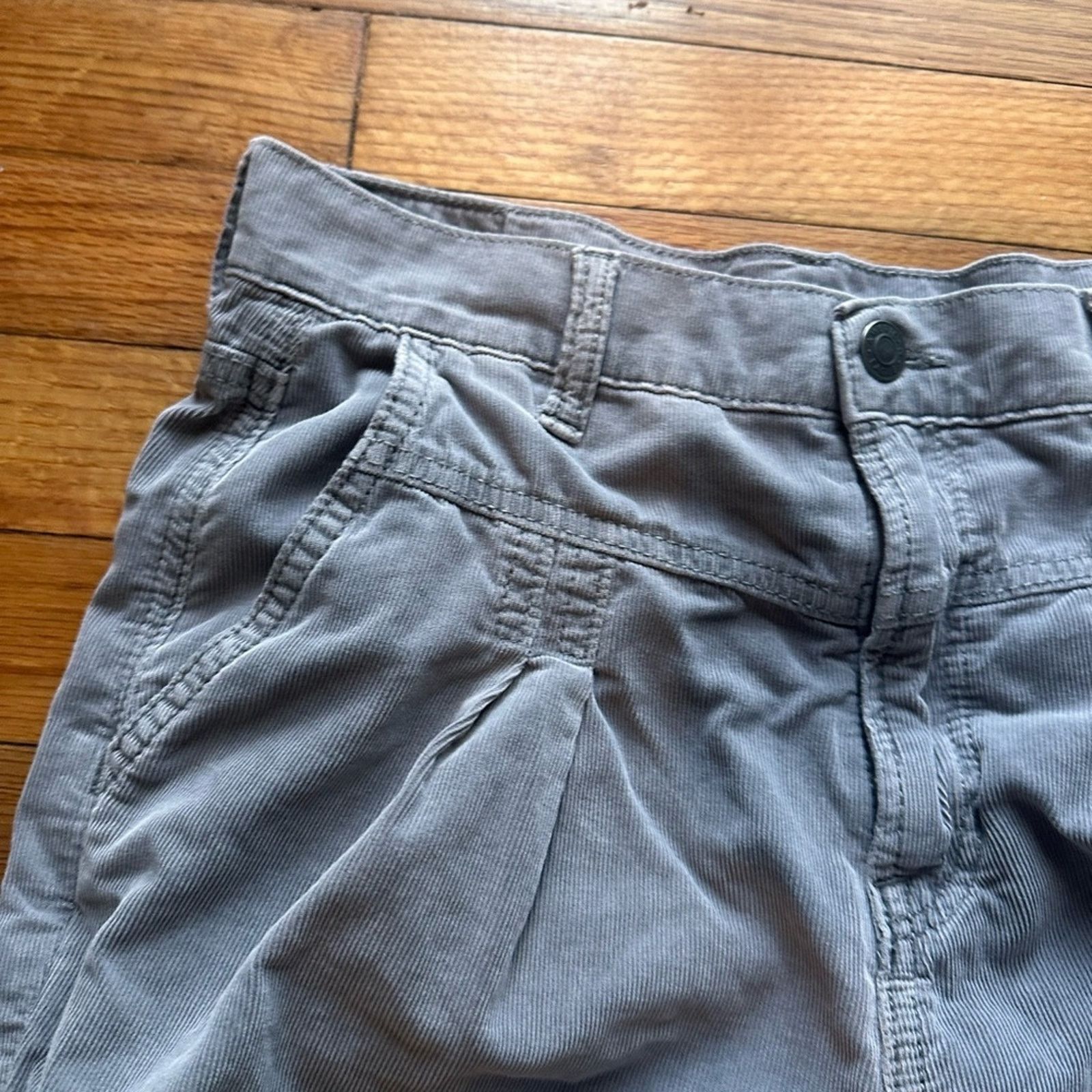 American Eagle Outfitters American Eagle Grey Corduroy Mom Jeans HighWaist Vintage Fit Size 26" / US 2 / IT 38 - 5 Thumbnail