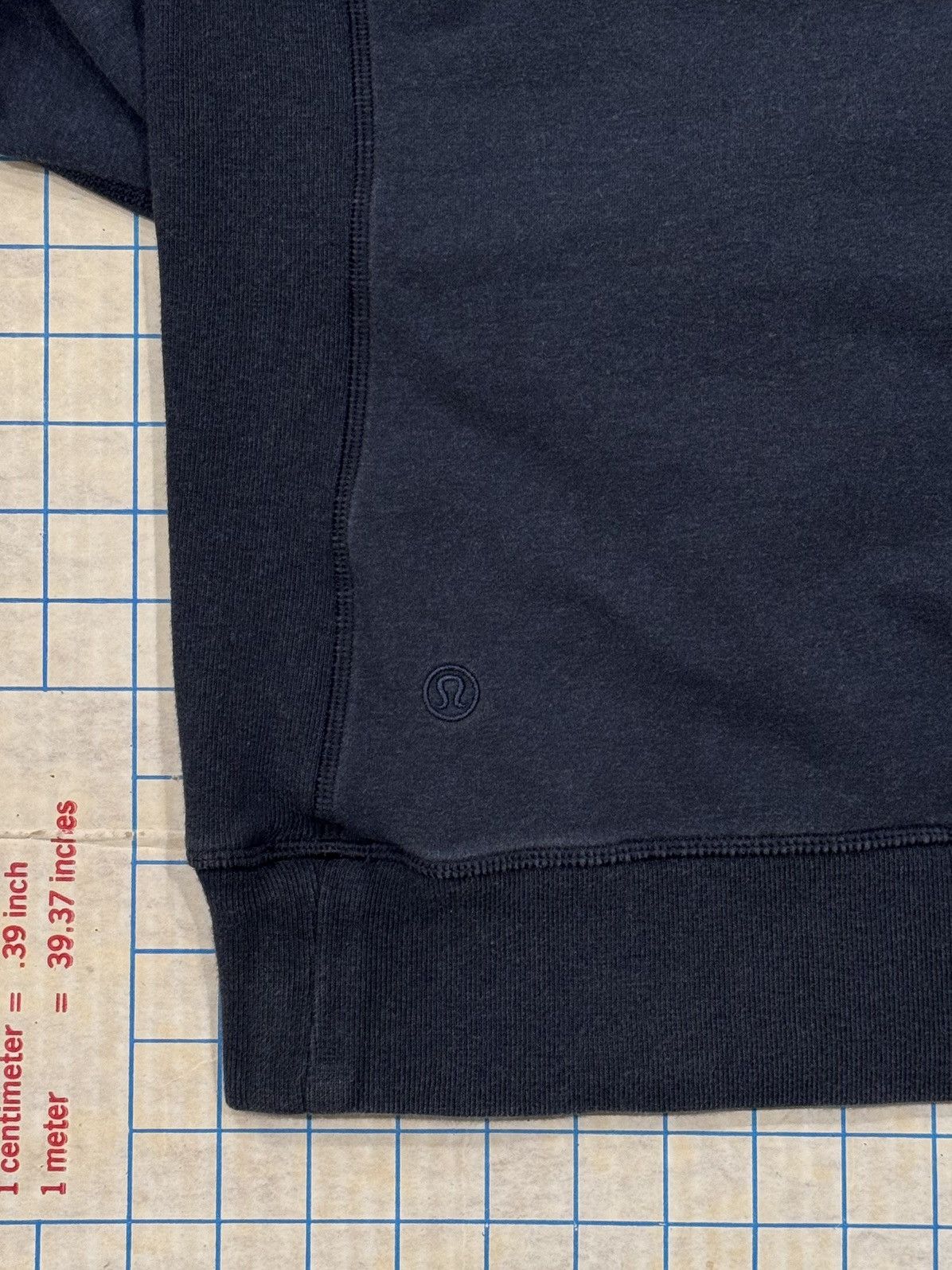 Lululemon Lululemon Crewneck Sweater Navy Blue Fits Mens Medium Size US M / EU 48-50 / 2 - 9 Thumbnail