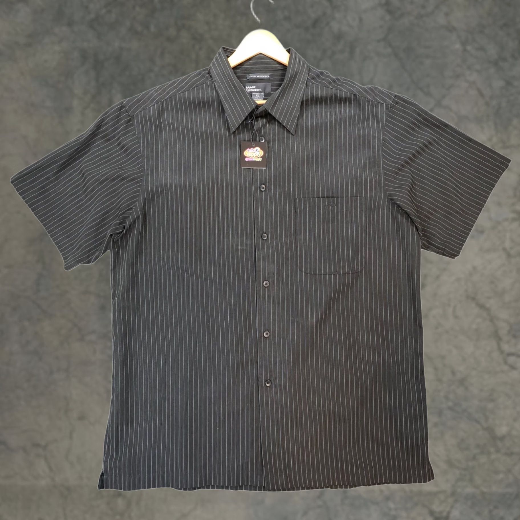 Marcs Marc Edwards Button Front Shirt Mens XL Black Excellent Pinstripe Microfiber Short Sleeve Casual Workwear Button-Up Size US XL / EU 56 / 4 - 1 Thumbnail