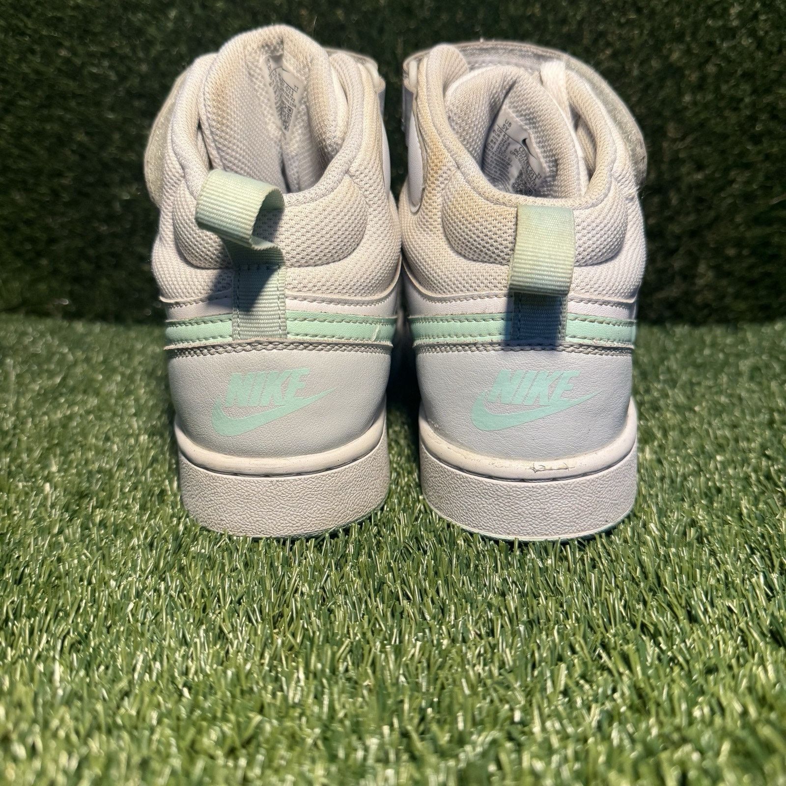 Nike Size 5Y - Nike Court Borough Mid 2 'Pure Platinum Mint Foam’ Size US 5 / EU 37 - 4 Thumbnail