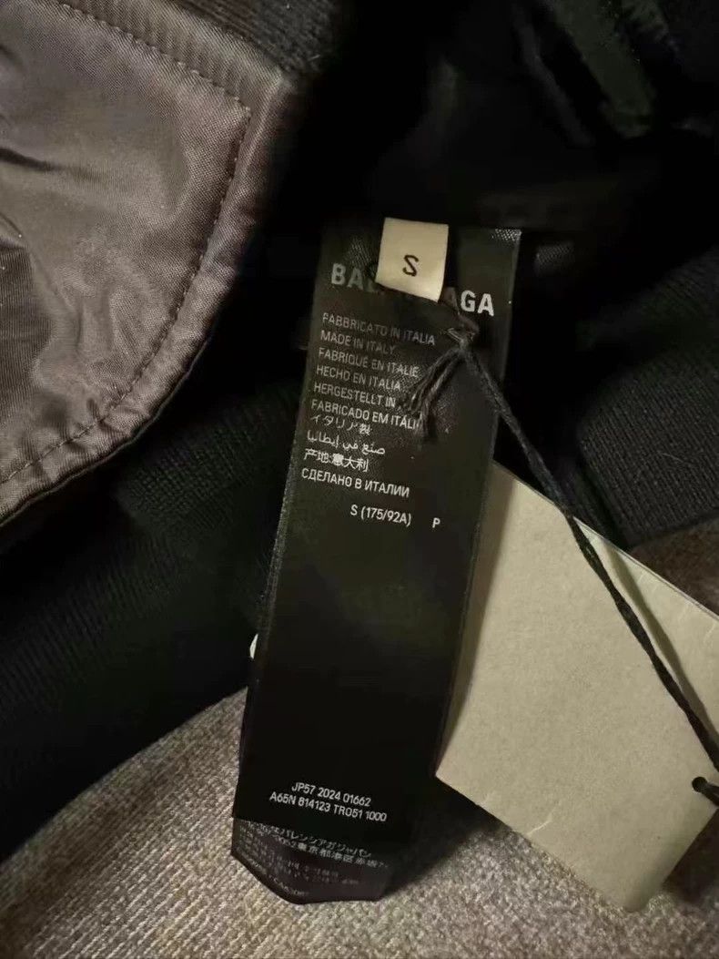 Balenciaga Balenciaga Manchester United co-branded flying jacket Size US S / EU 44-46 / 1 - 4 Thumbnail