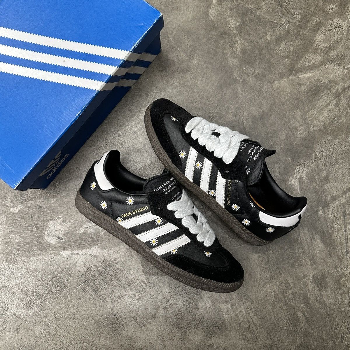 adidas gazelle silver green womens W ADIDAS SAMBA OG 