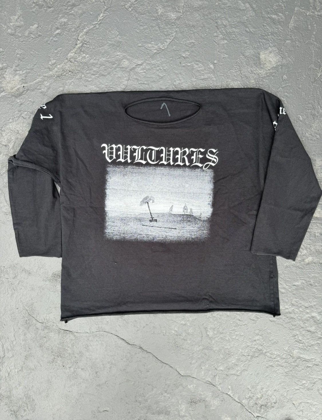 トップス size1 vultures VOLUME 1 LONG SLEEVE TEE Yeezy Vultures Long Sleeve T-shirt Size 1 Kanye West | eBay