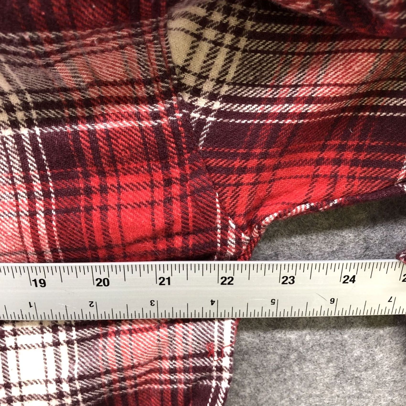 Vintage Rosettes Flannel Shirt Womens L Red Buffalo Plaid V-neck Button Down Boho Shirt Size L / US 10 / IT 46 - 8 Thumbnail