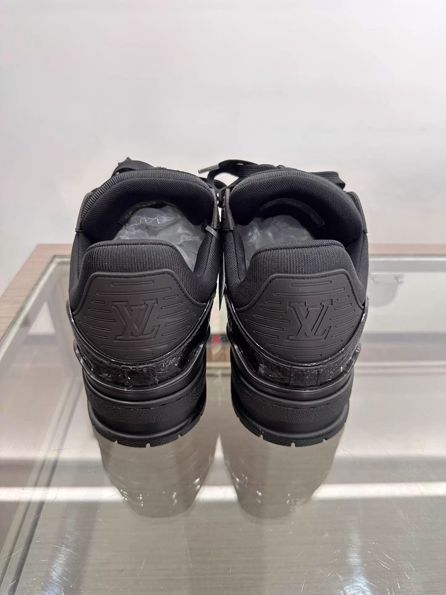 Louis Vuitton LV Trainer Monogram Patent Leather Men 40 99 New Size US 7 / EU 40 - 5 Thumbnail