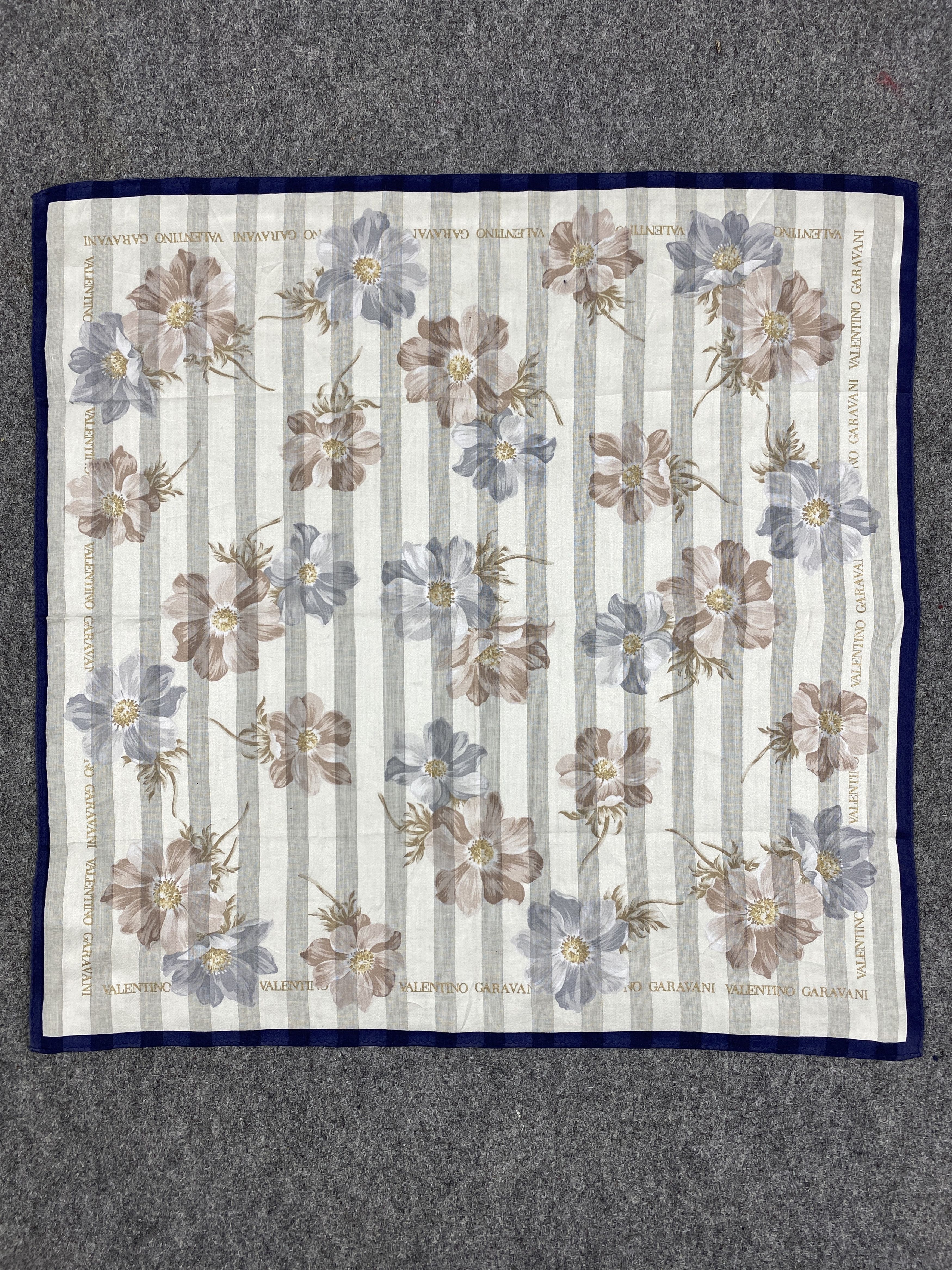 Valentino Valentino Garavani Handkerchief / Neckerchief HKC0560 Size ONE SIZE - 4 Thumbnail
