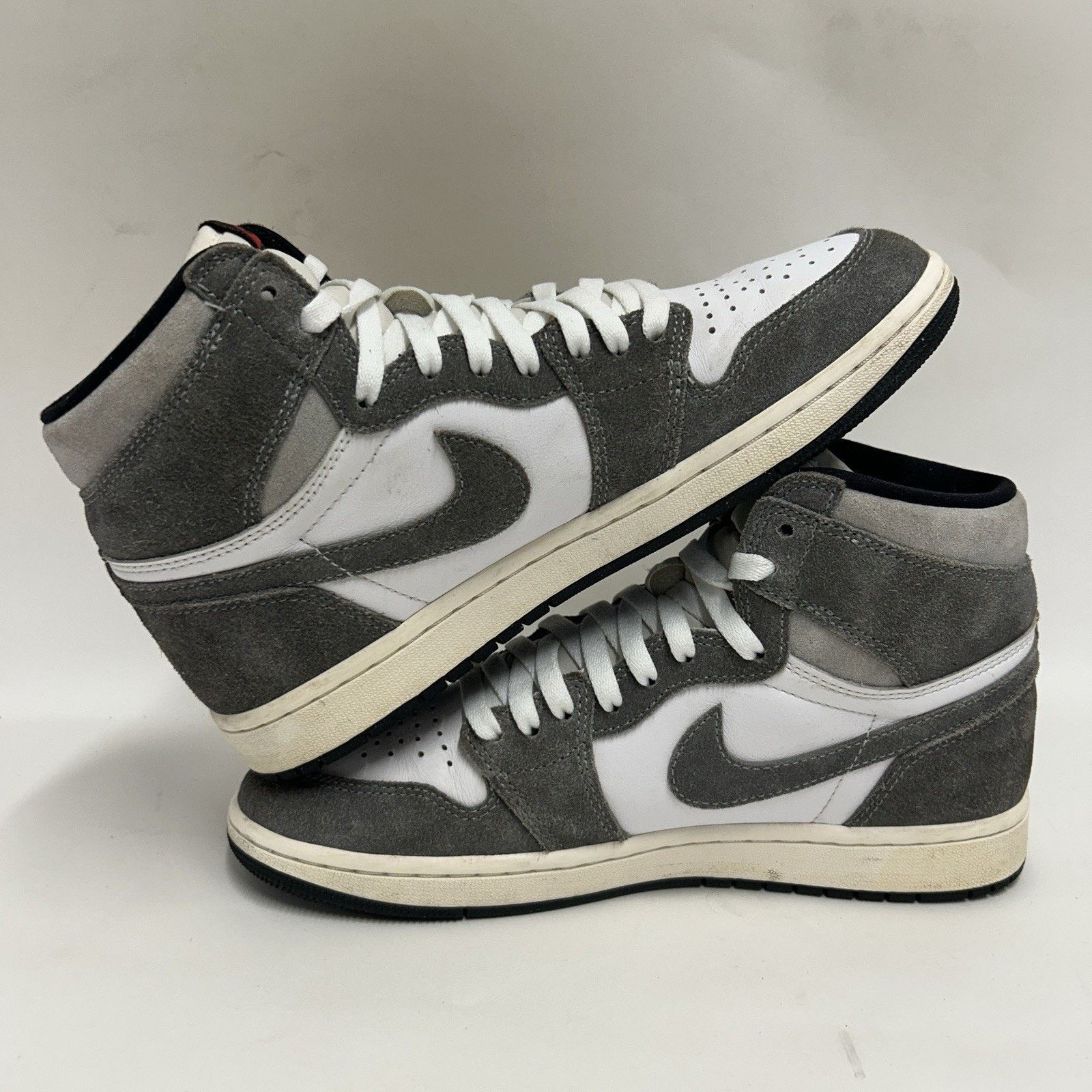 Jordan Brand Nike Air Jordan 1 Retro High OG “Washed Black Smoke Grey” Size US 9 / EU 42 - 3 Thumbnail