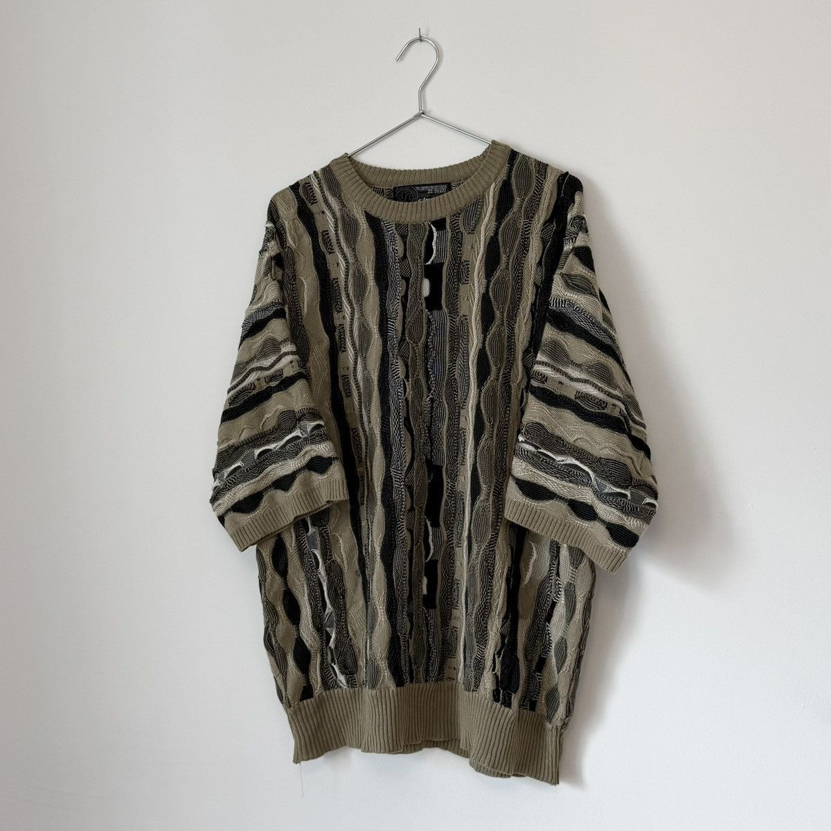 Vintage Vtg 1990s Coogi Style 3D Knit Short Sleeve Sweater Y2K Size US XL / EU 56 / 4 - 1 Thumbnail