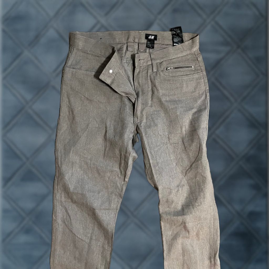 H&M H&M Regular Fit Pants Mens 30R Gray Straight Front Size US 30 / EU 46 - 1 Thumbnail