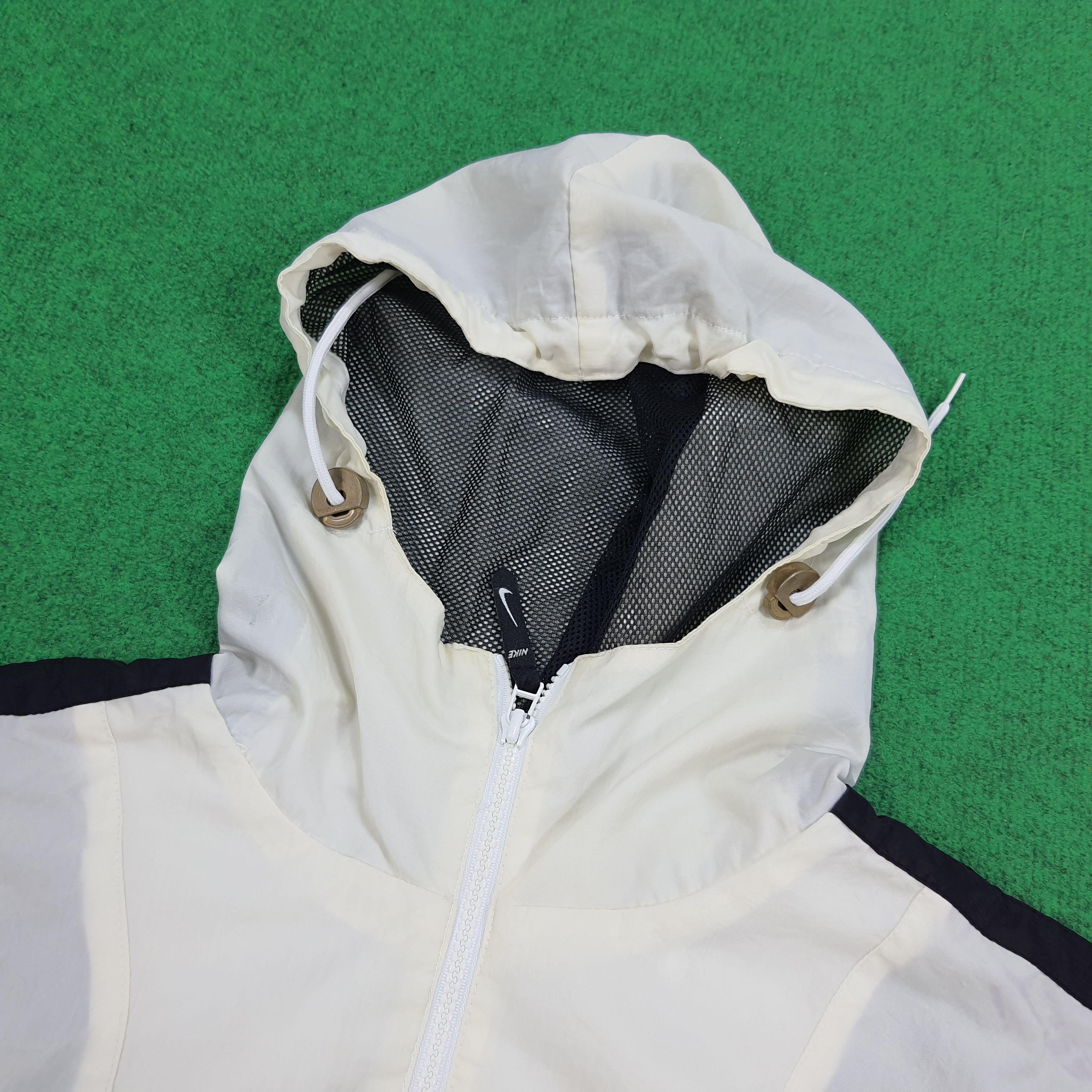Japanese Brand × Nike × Vintage Vintage Nike Center Windbreaker Hoodie Jacket Size US XL / EU 56 / 4 - 4 Thumbnail