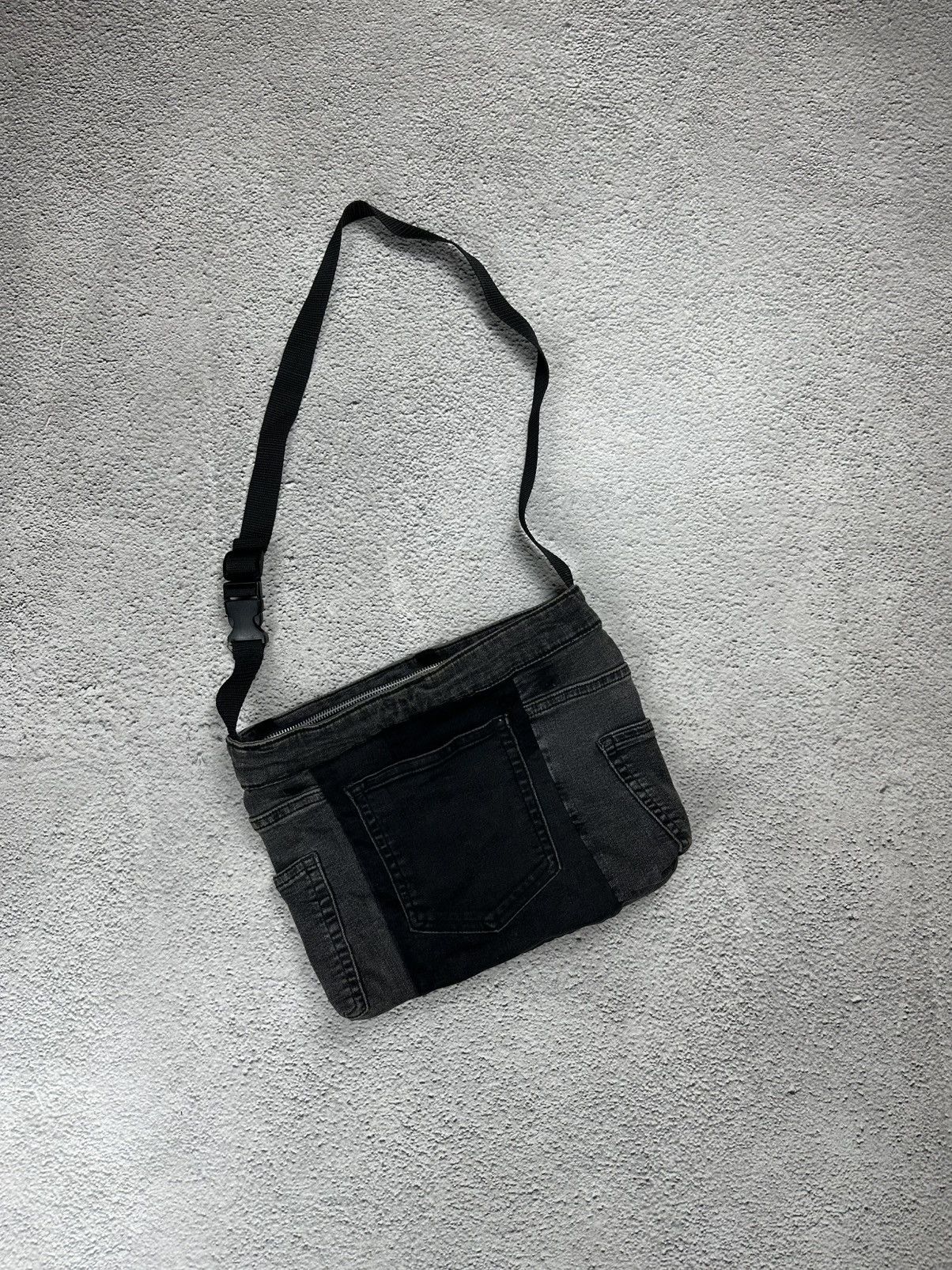 Japanese Brand Crazy Multipocket Shoulder Bag Diesel Style Tote Y2K Size ONE SIZE - 1 Thumbnail