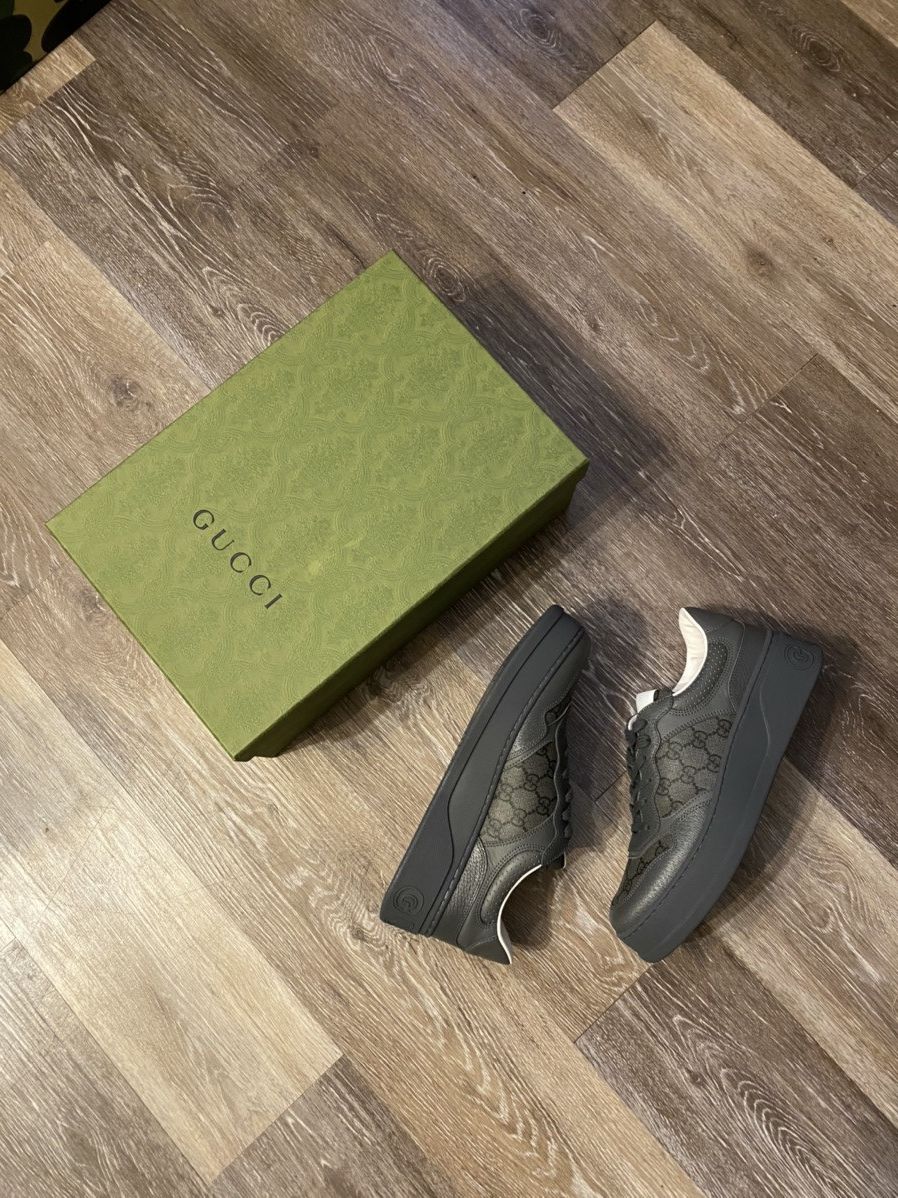 Gucci Grey Leather Gucci Lace Up Sneakers 9 US Monogram Print BNIB Size US 10 / EU 43 - 2 Thumbnail