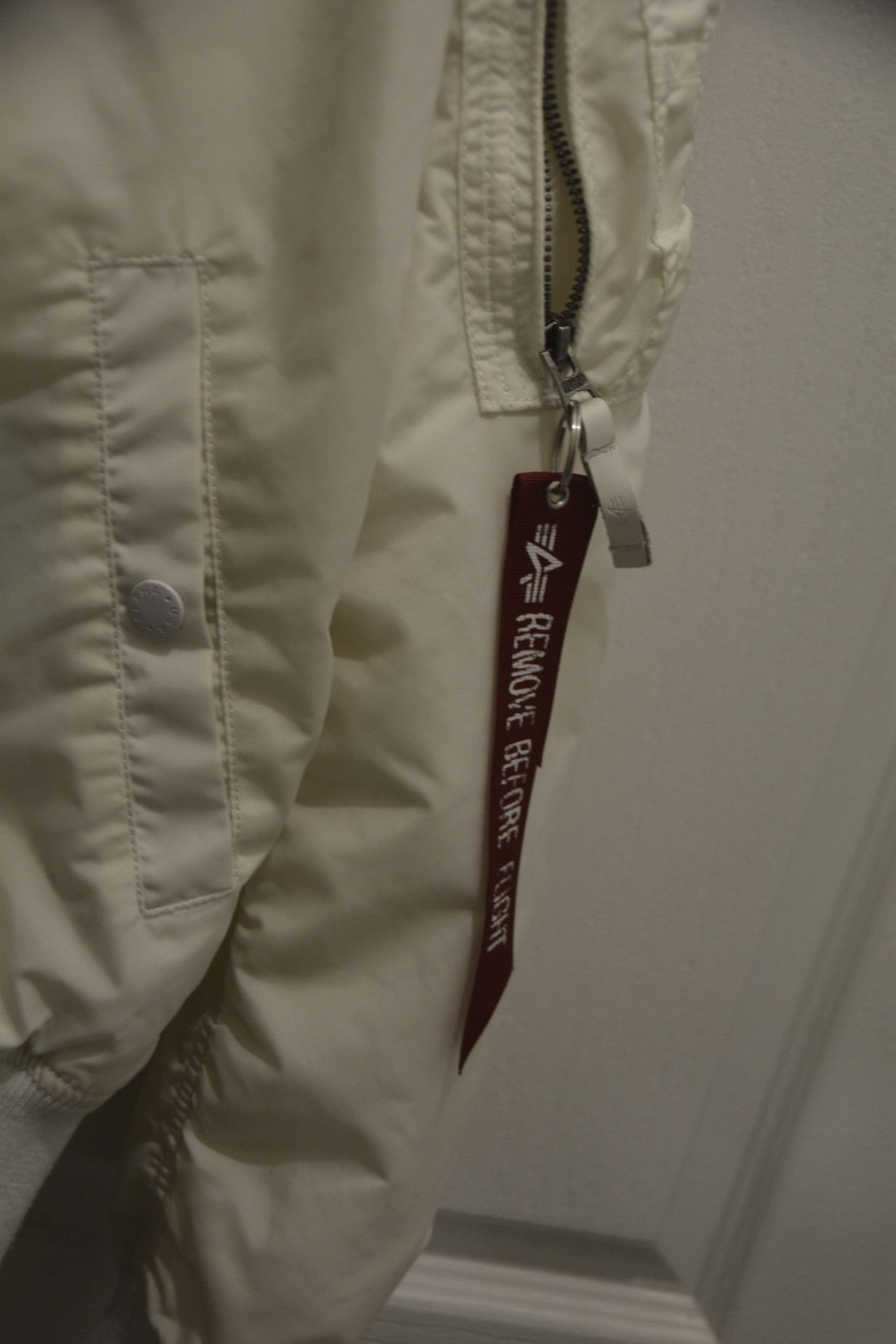 Alpha Industries Alpha Industries NASA MA-1 Flight Jacket White Bomber Size US L / EU 52-54 / 3 - 8 Thumbnail