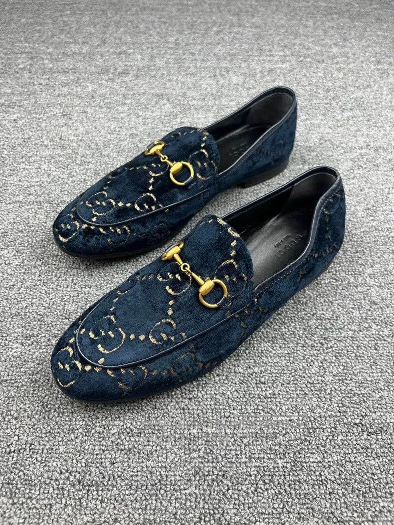 Gucci Gucci Blue Velvet Loafers with Gold Accents. Size US 6 / EU 39 - 1 Thumbnail