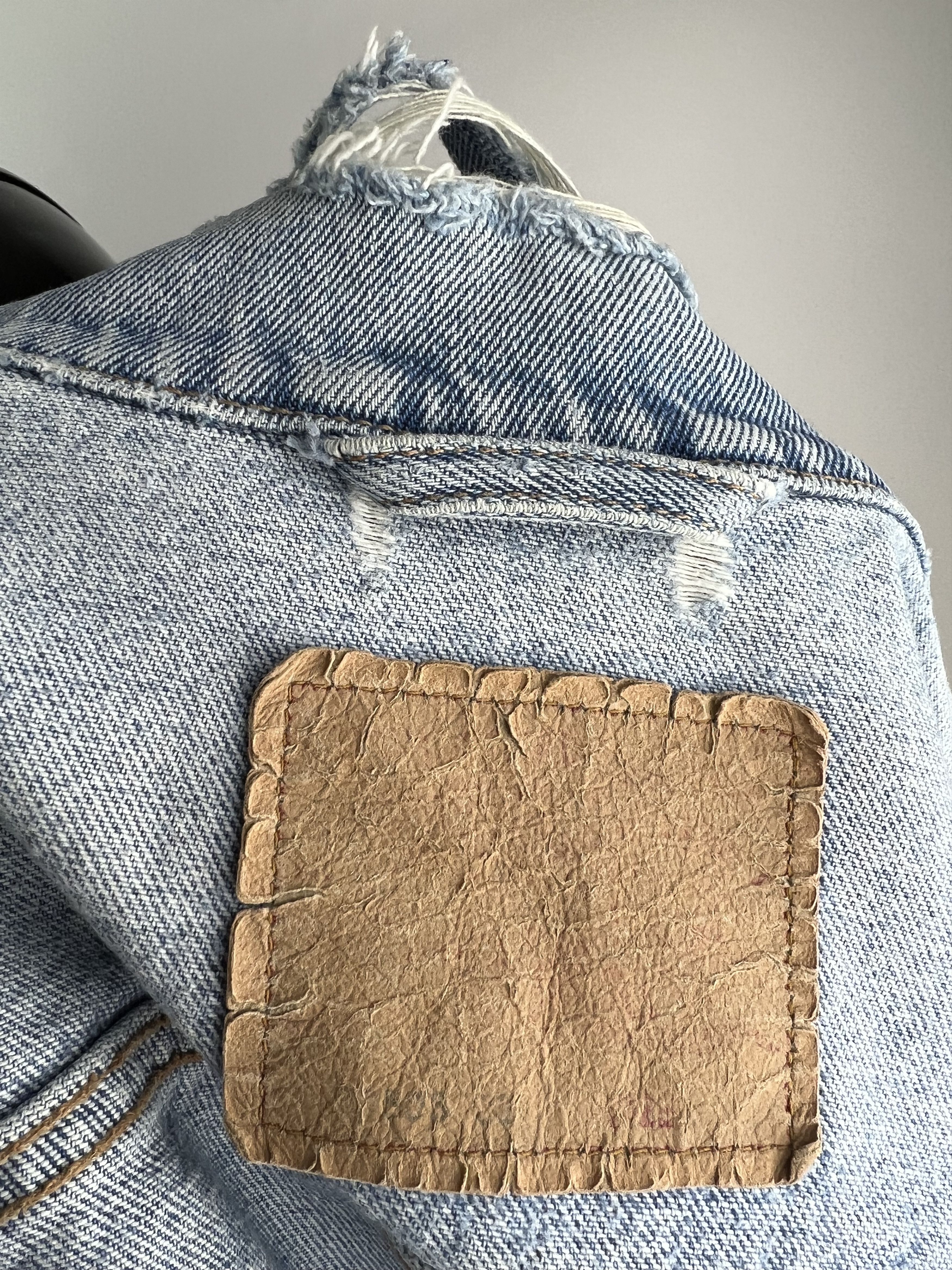 Levi's 90s Levis VTG Men's Distressed Denim Jacket Size M Size US M / EU 48-50 / 2 - 11 Thumbnail
