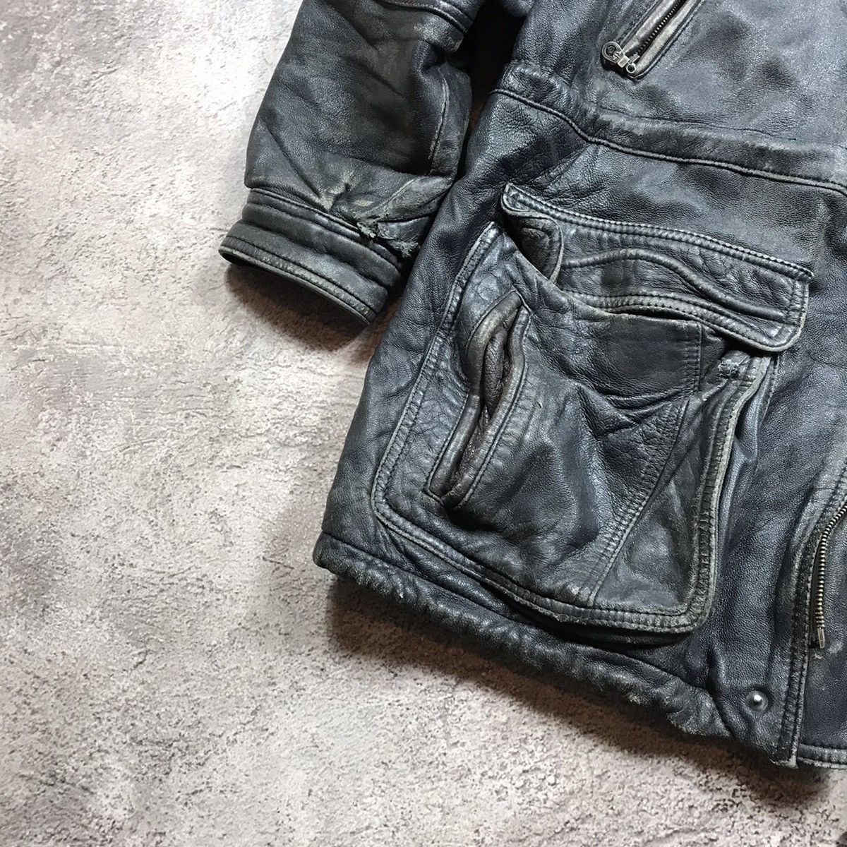 Vintage Vintage Y2K Oversized Leather Jacket Thrashed Streetwear XL Size US XL / EU 56 / 4 - 4 Thumbnail