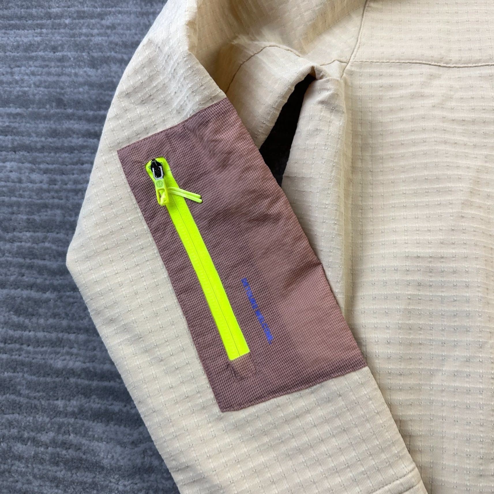 Lululemon Lululemon Shirt Womens 6 Beige Tan Grid Fleece Overshirt Snap Button Outdoor Size M / US 6-8 / IT 42-44 - 7 Thumbnail