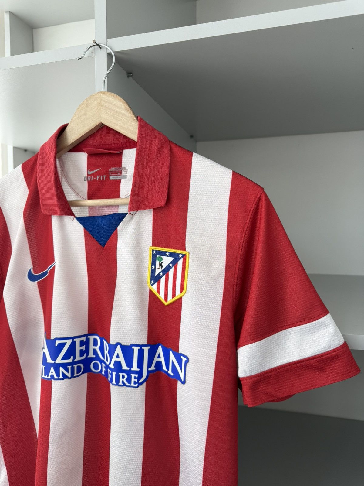 Nike Nike Atletico Madrid 2013 2014 Home Jersey Size US M / EU 48-50 / 2 - 4 Thumbnail