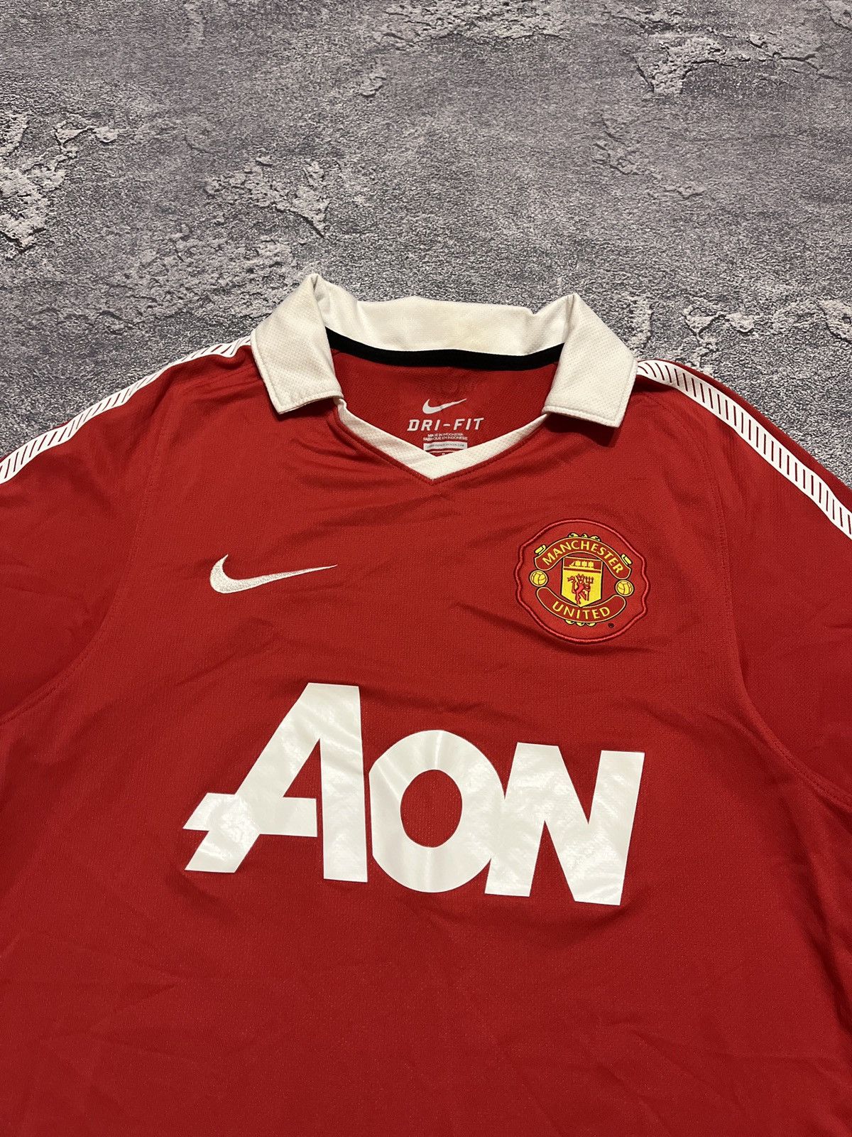 Nike Nike Manchester United Jersey 2010 Home Soccer Jersey AON Size US S / EU 44-46 / 1 - 2 Thumbnail