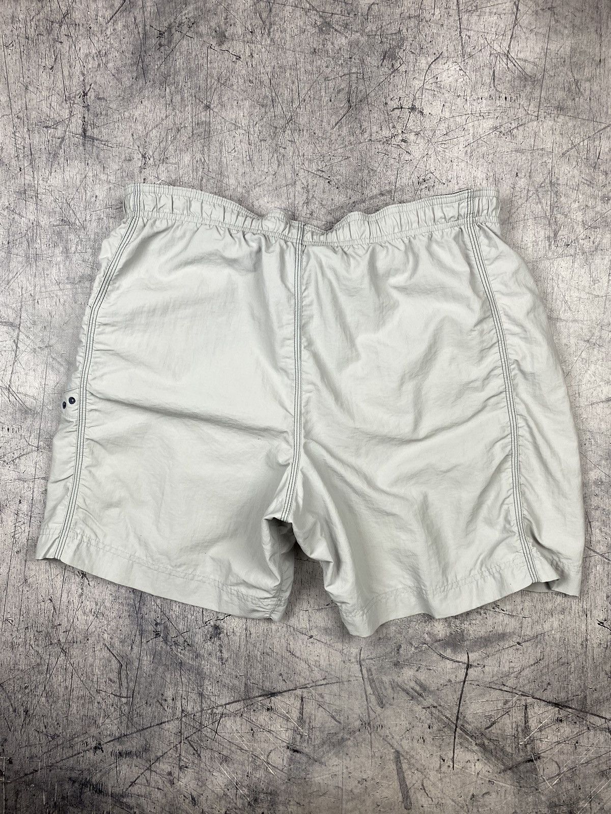 Nike × Vintage Vintage Nike Swoosh Cargo Drill Y2K Nylon Shorts Size US 35 - 7 Thumbnail