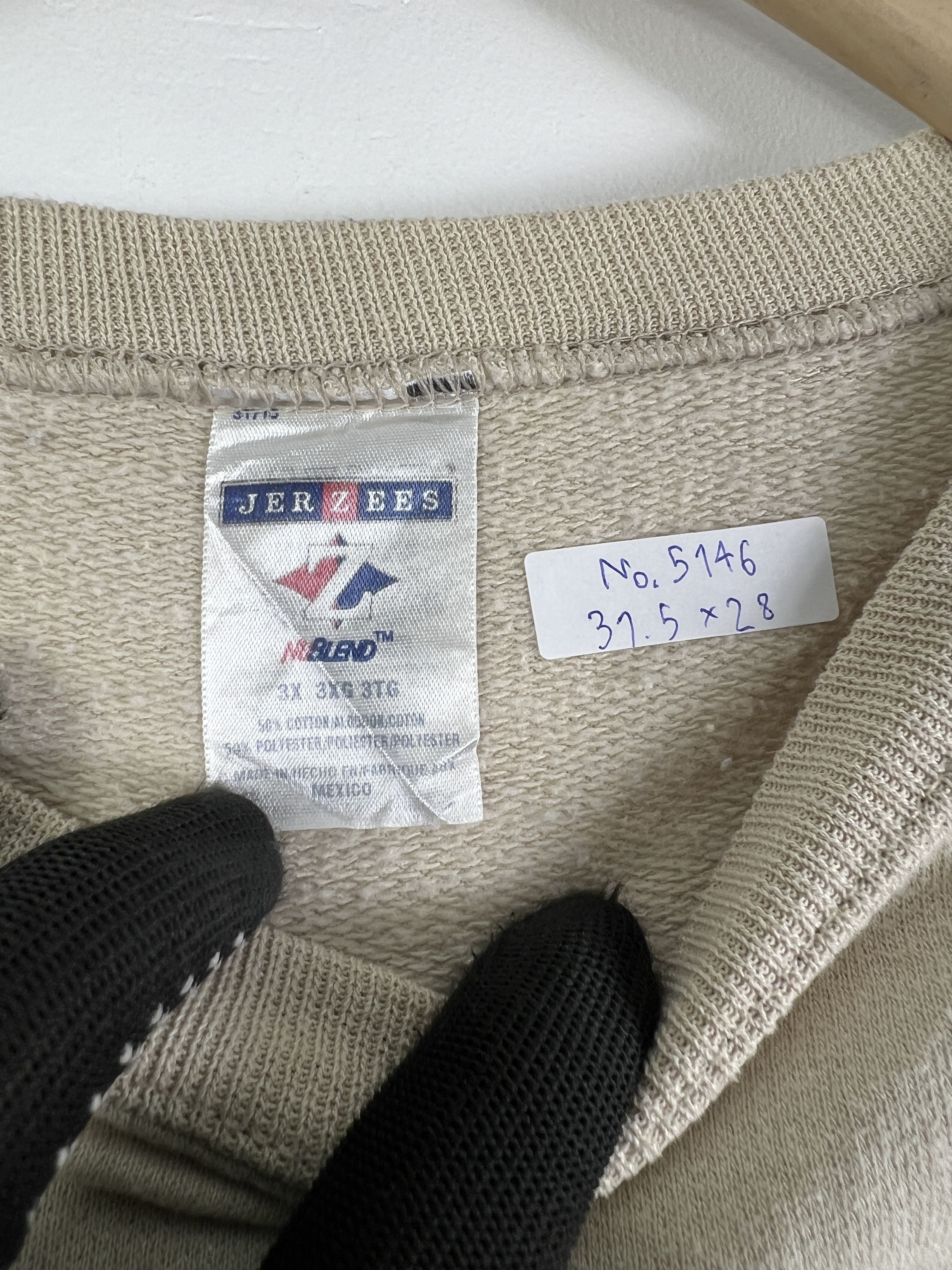 Vintage No.5146 Vintage Whitetail Deer Graphic Sweatshirt (3XL) Size US XXL / EU 58 / 5 - 3 Thumbnail