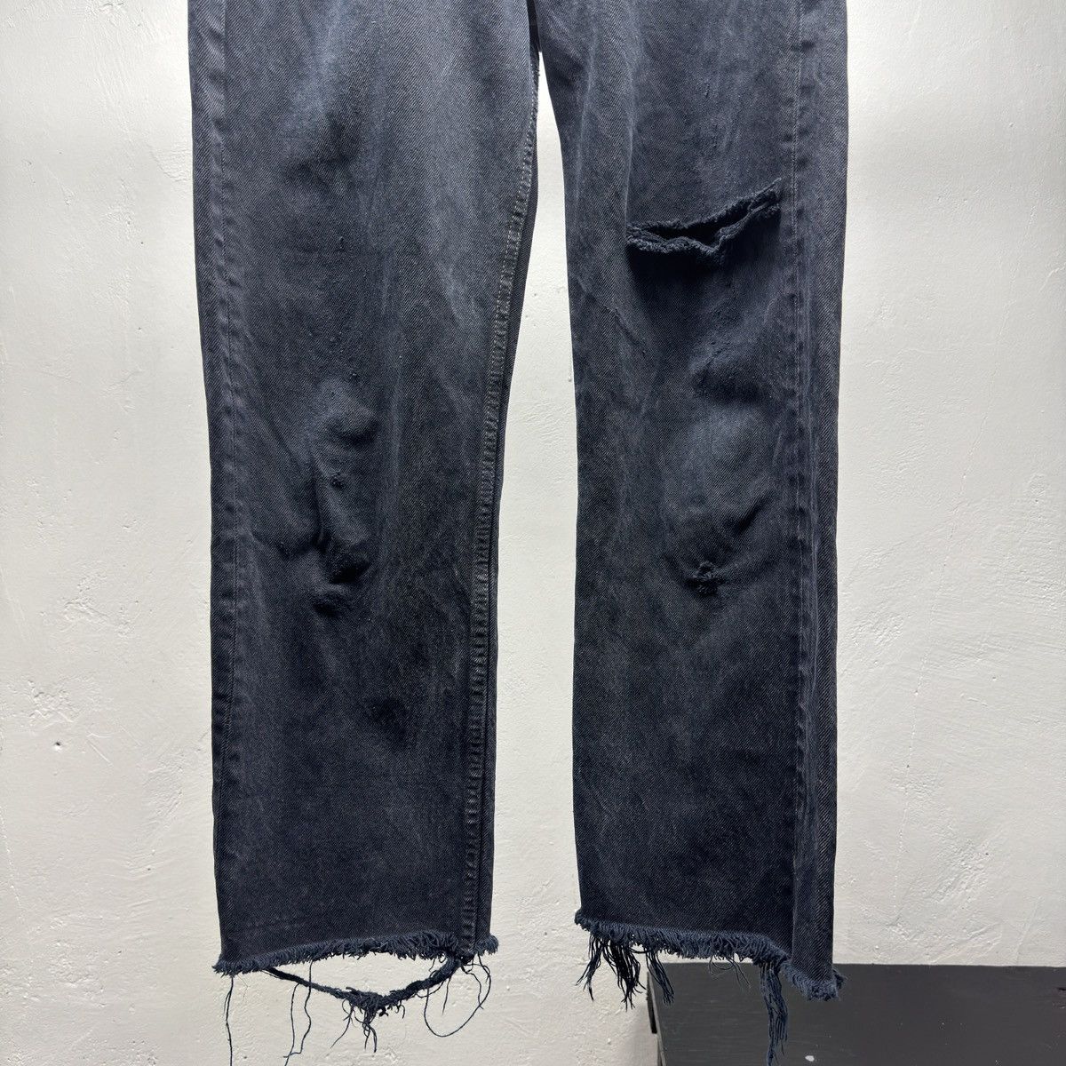 Levi's 90s Levi's 501 Black Distressed Jeans ERD Grunge Chrome Size US 30 / EU 46 - 6 Thumbnail