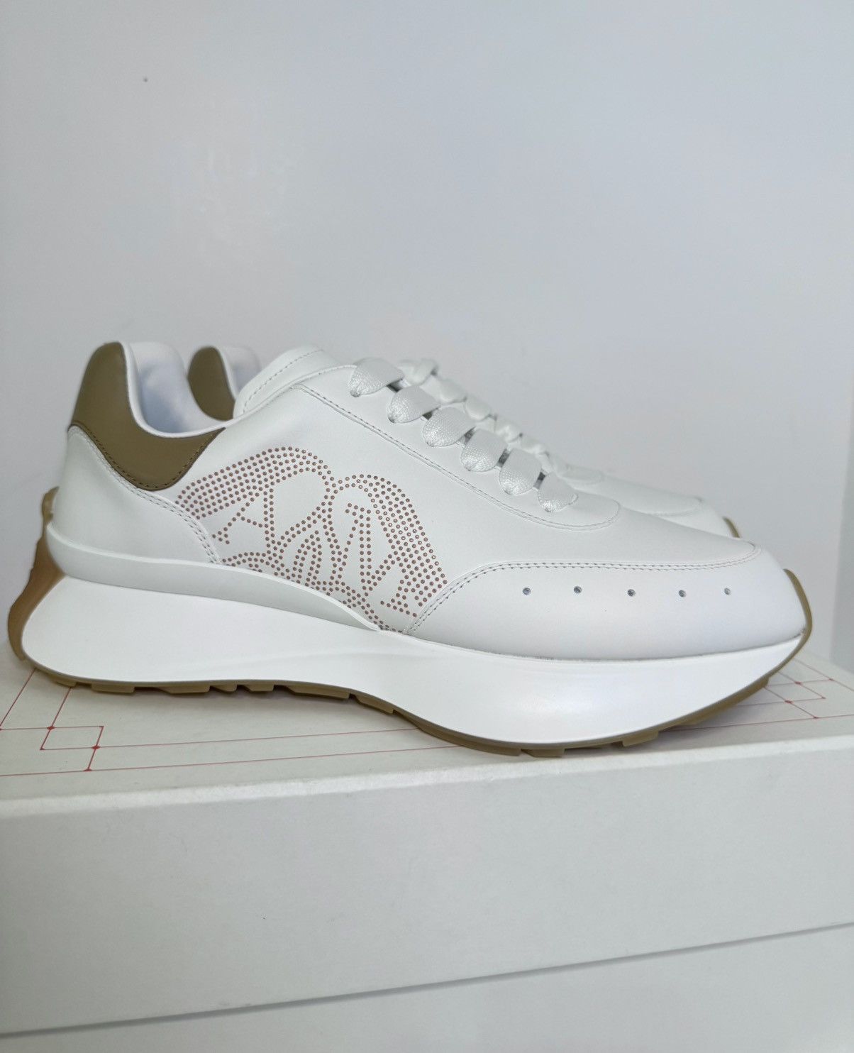 Alexander McQueen Alexander McQueen Sprint Sneakers White Size 41 New W/ Box Size US 8 / EU 41 - 2 Thumbnail